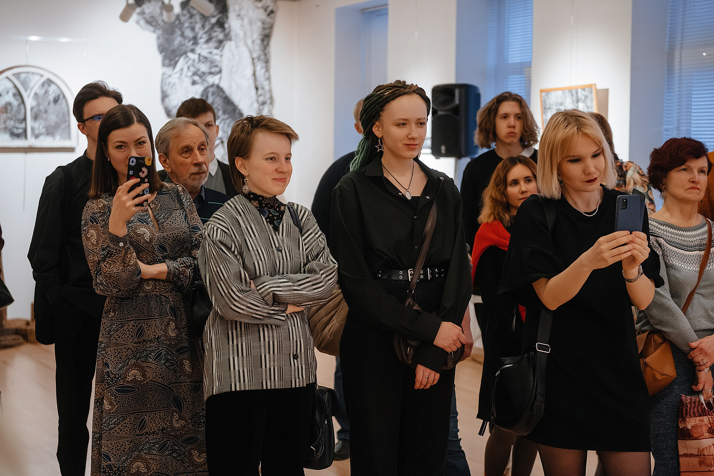 26.03.2024 | Галерея современного искусства «Красный Мост». Открытие выставки «Светлый день, но вдруг.». Фотограф Роман Рудаков