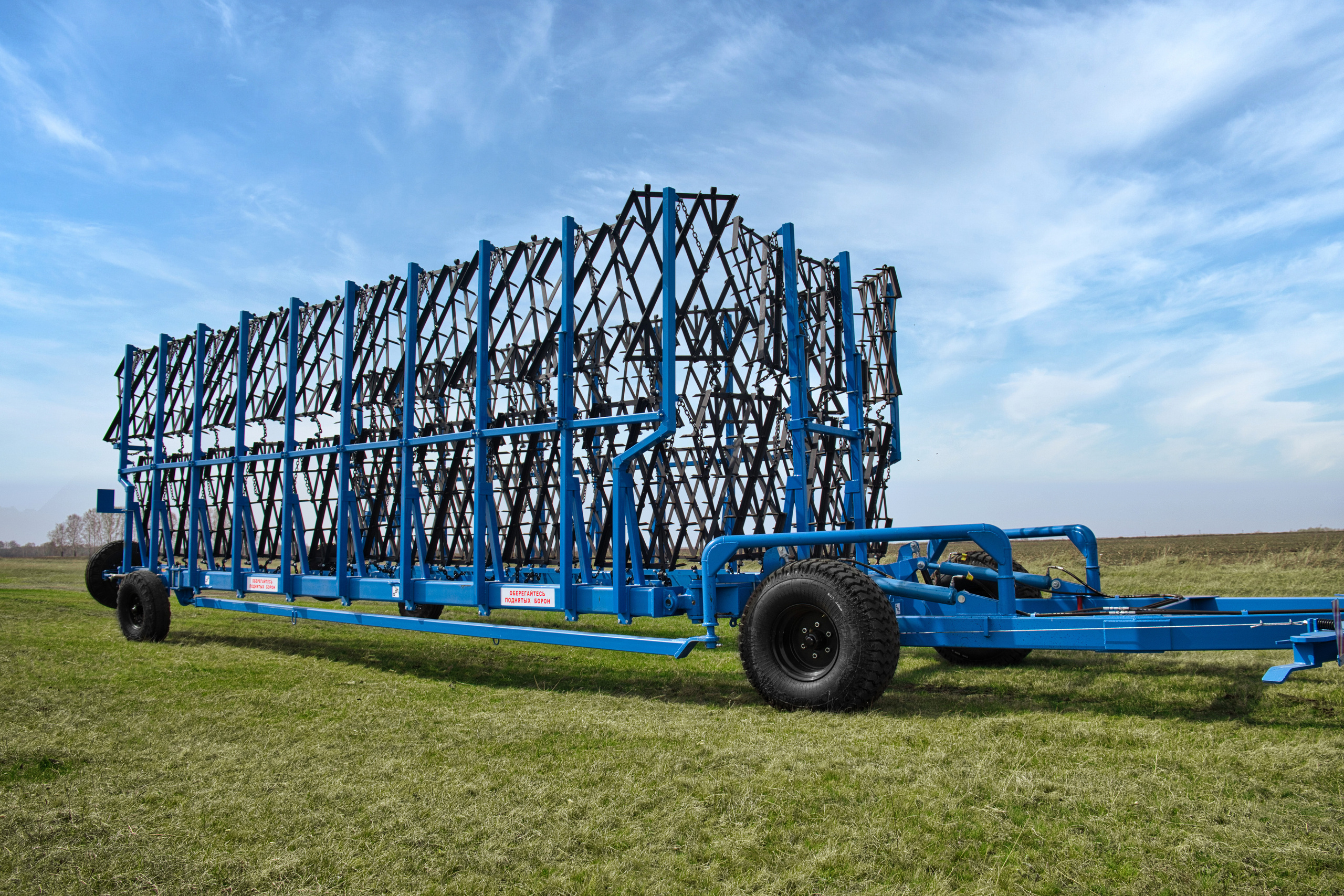 Анитим. Техника для обработки почвы. Лихошерстов Андрей — фотограф для бизнеса из Сибири