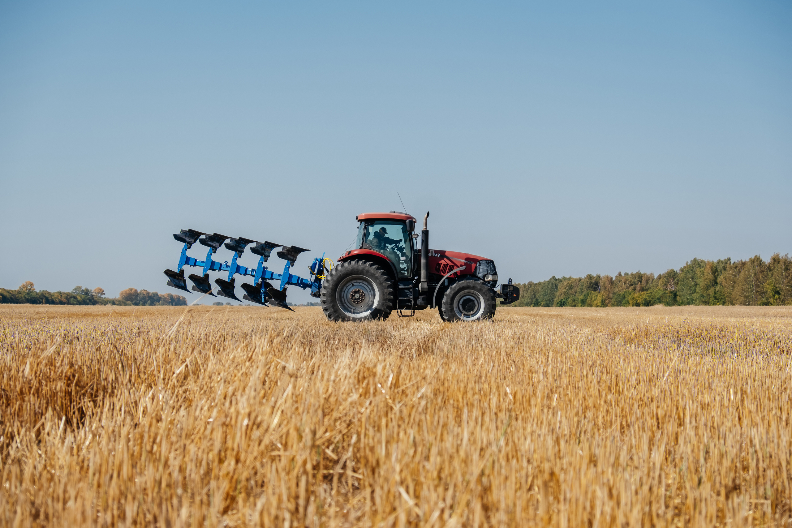 Анитим. Техника для обработки почвы. Лихошерстов Андрей — фотограф для бизнеса из Сибири