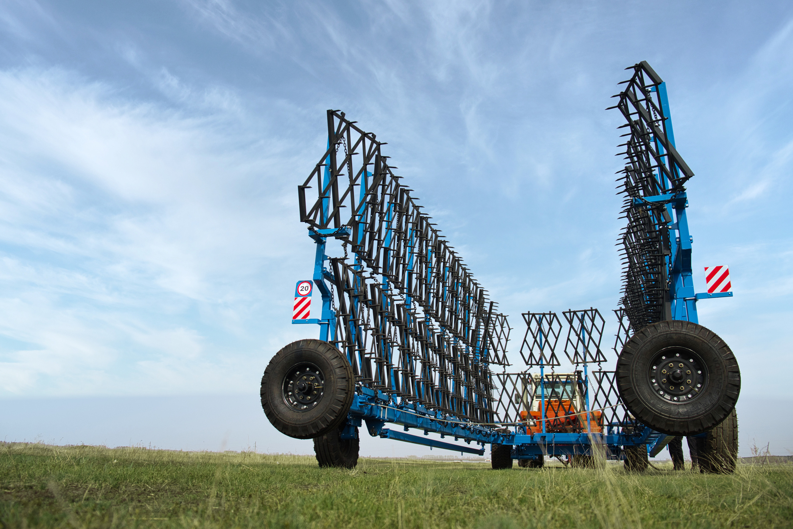 Анитим. Техника для обработки почвы. Лихошерстов Андрей — фотограф для бизнеса из Сибири