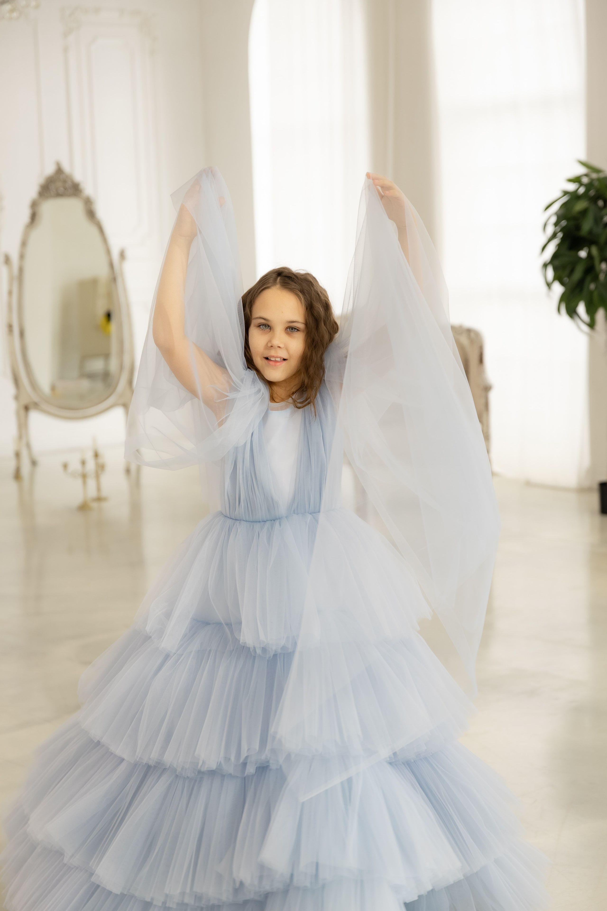 Платье «Метель » Материал - евро фатин. Пышное многоярусное платье в пол. Платье идеально подойдёт на девочку ростом 134-140 см. Цена : 23000₽