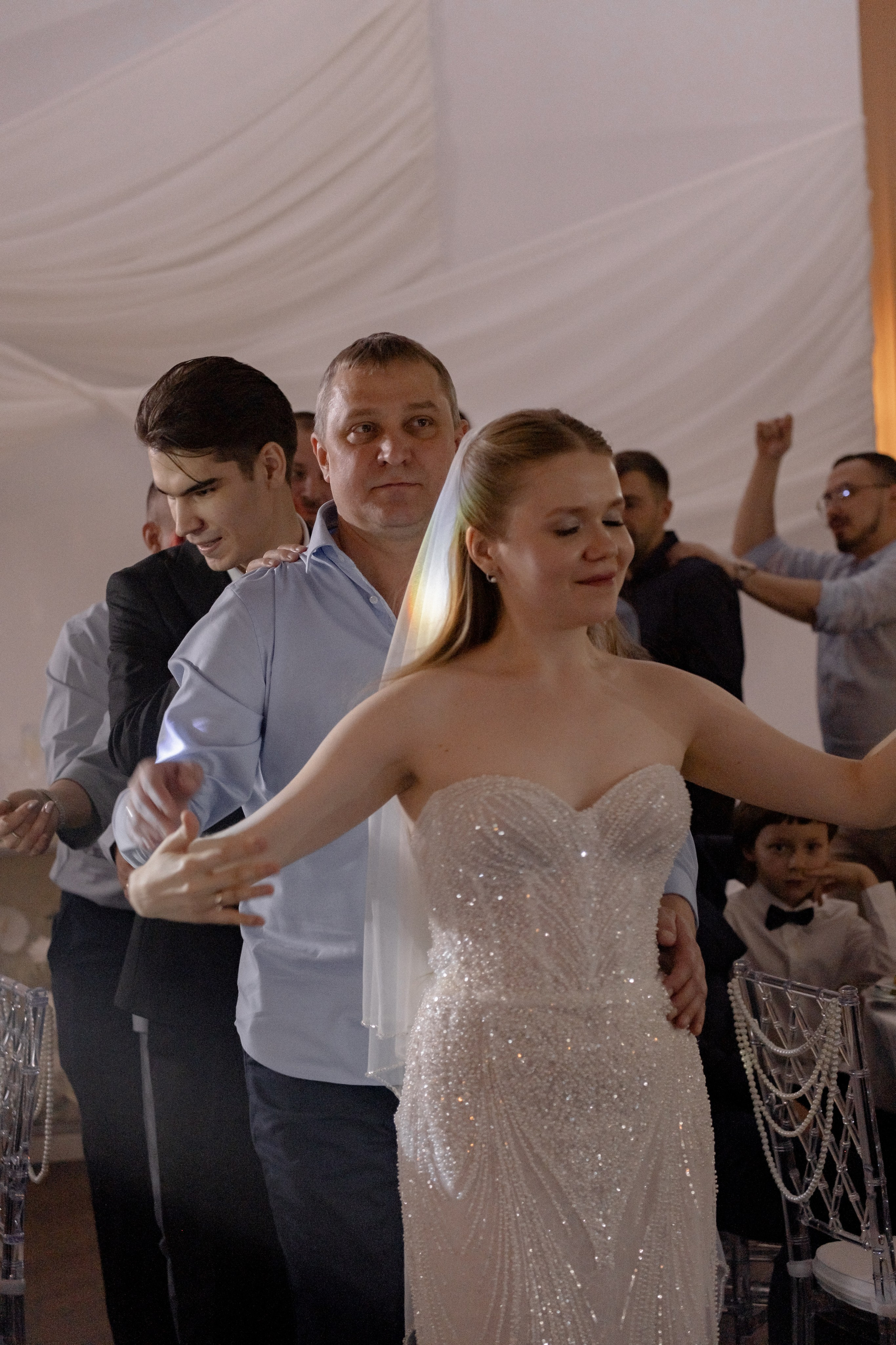 СВАДЕБНЫЙ БАНКЕТ (СНЯТО В СИБИРЕ В НИЖНЕВАРТОВСКЕ). Профессиональный фотограф, Санкт-Петербург — Виктория Богомолова