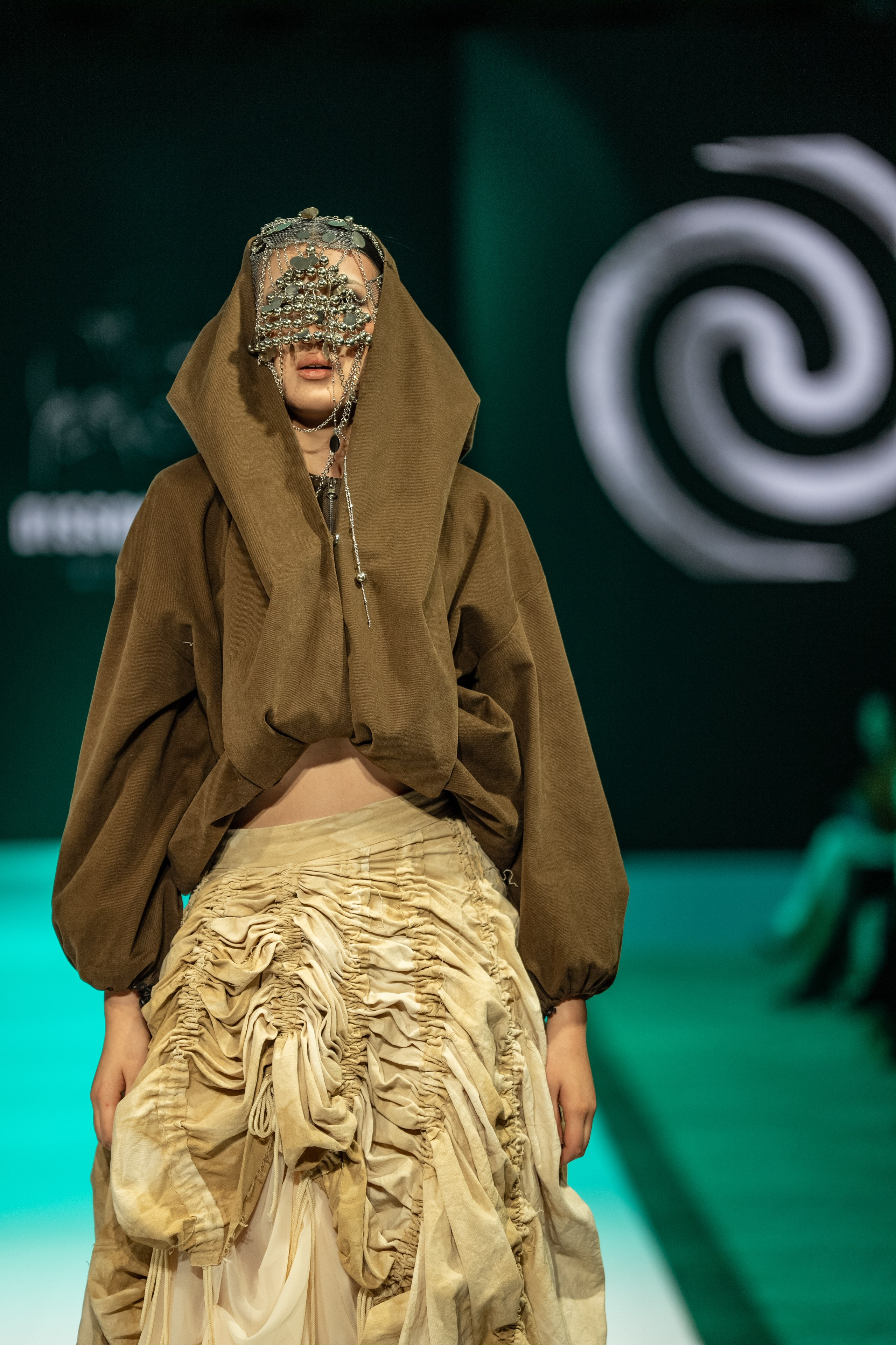 Eurasia Fashion Week 2026 Dissonance 02. Сайт Алматинского НЮ АРТ, будуар и фэшн фотографа Дениса Карпенко