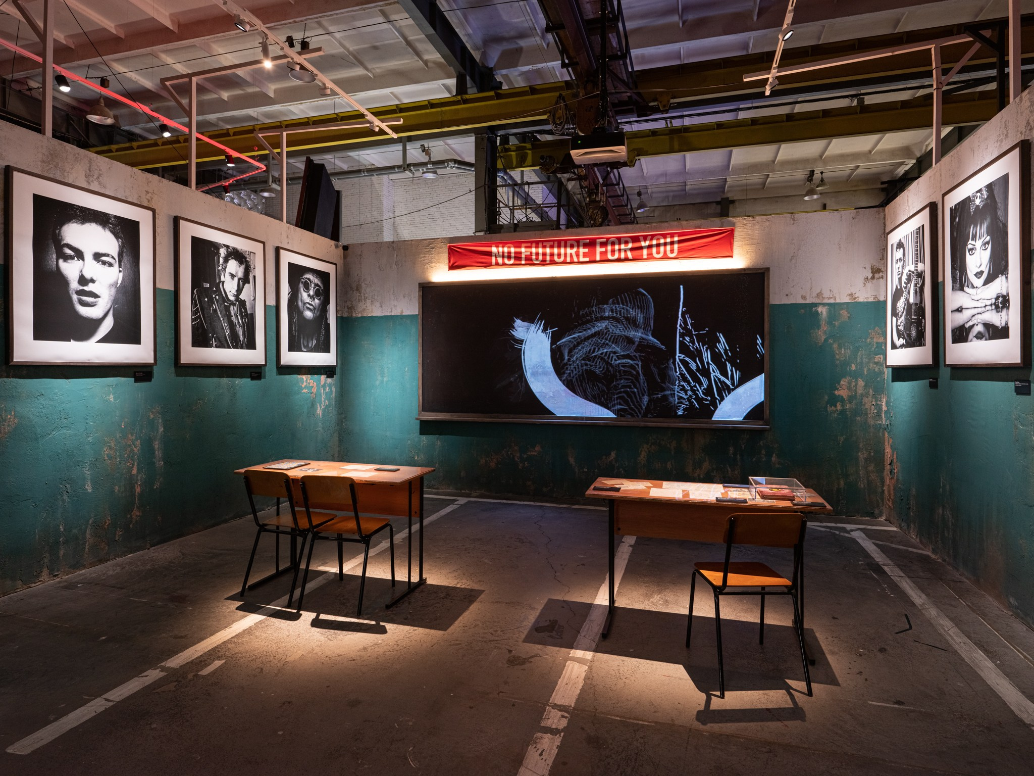 Выставка «Панк-культура. Король и Шут» Севкабельпорт (СПБ) Planet9 Плюс Судия 2024. Фотограф Василий Буланов