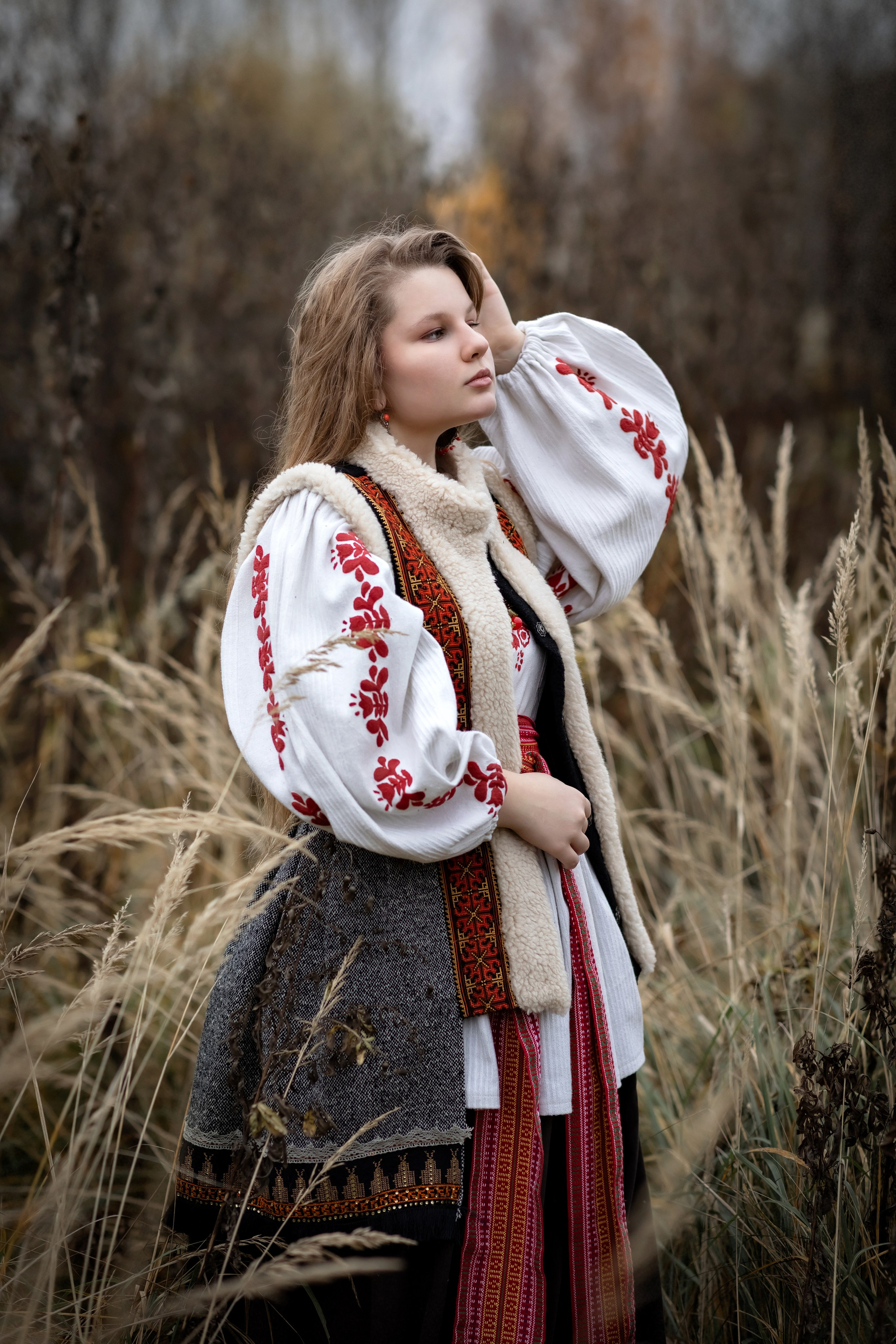 A27. Дизайнер костюмов и украшений, фотограф