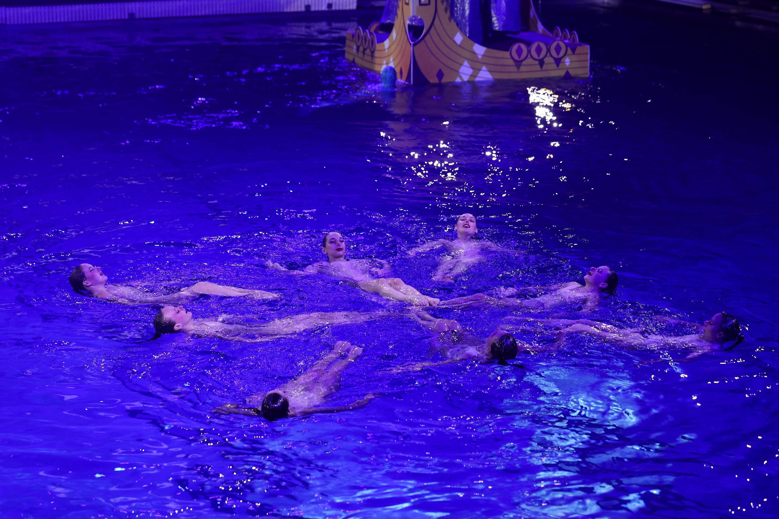 «Сказка о царе Салтане» спектакль на воде 30.12.2025. Спортивный и репортажный фотограф Антон Тереханов