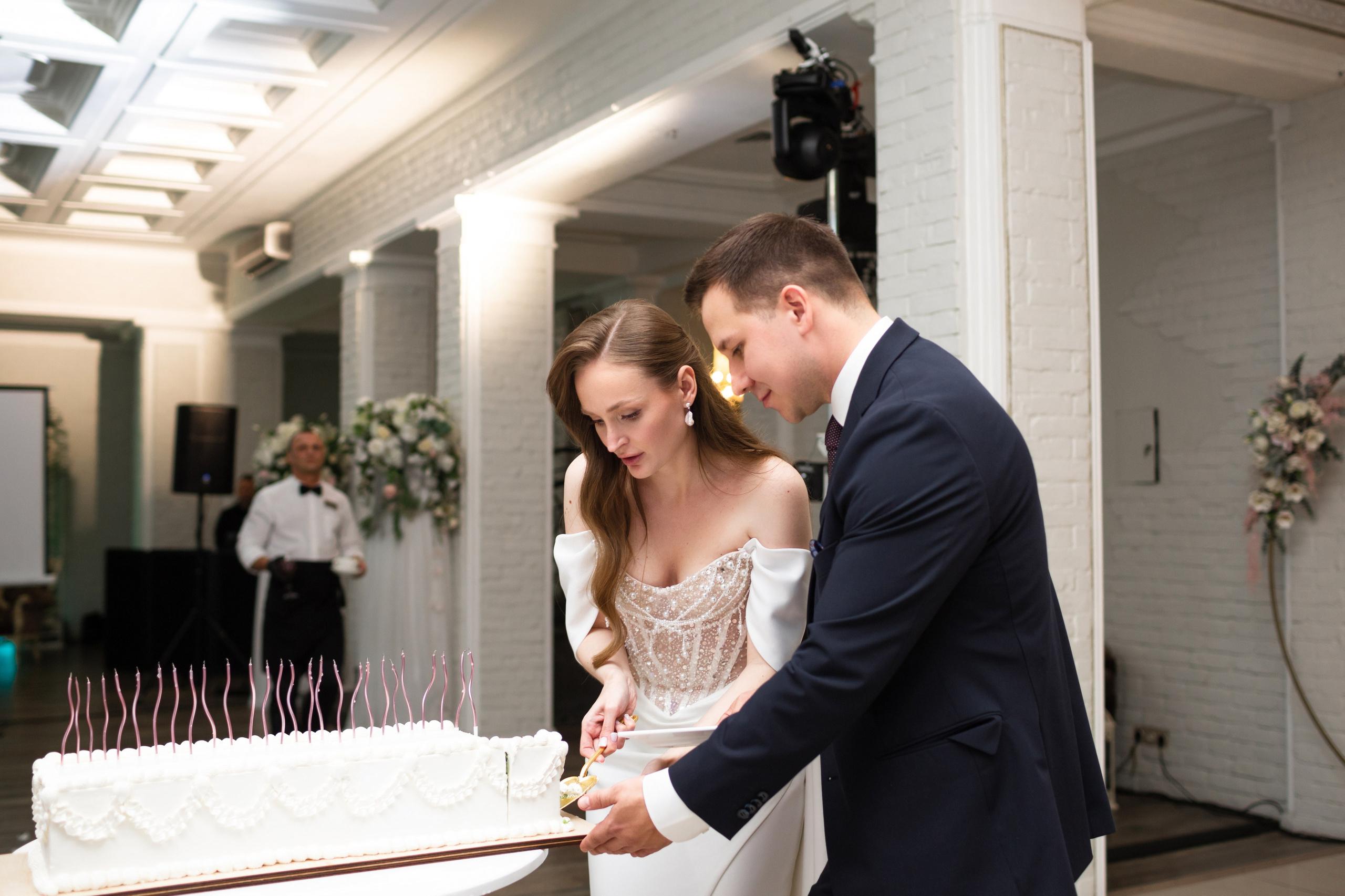 Свадьба в Петербурге в сентябре. Свадебный фотограф Кирилл Белый