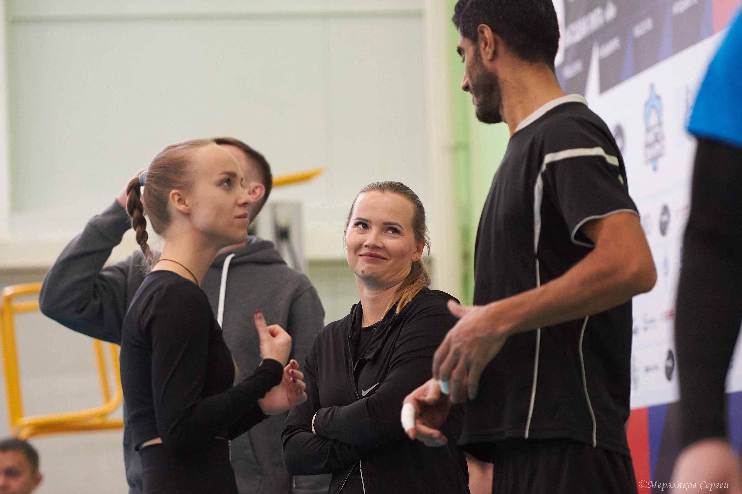 Новогодний волейбольный турнир. Ижевск. 16.12.23. Спортивный репортажный фотограф в Ижевске Сергей Мерзляков