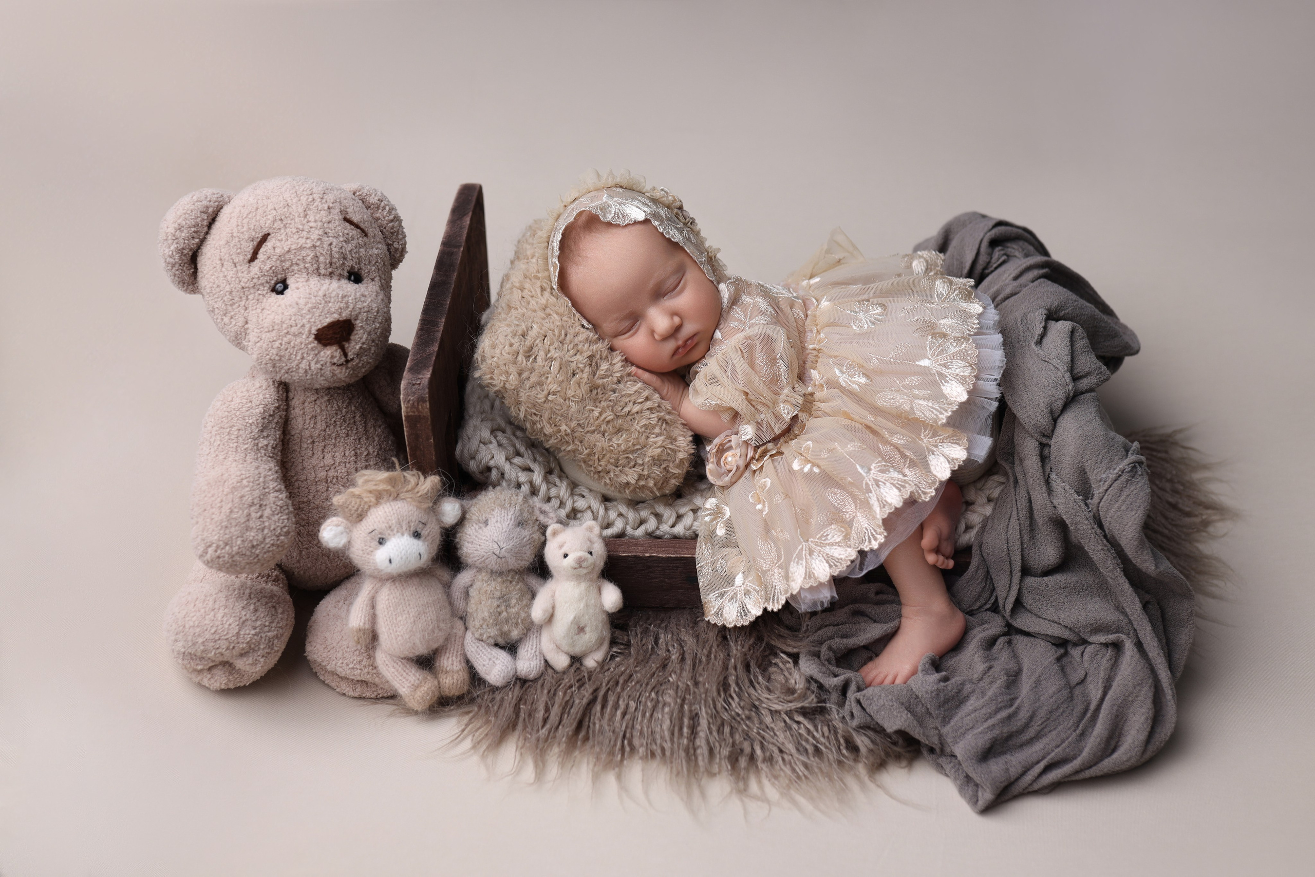 Newborn девочки. Фотограф новорожденных Модяева Ирина