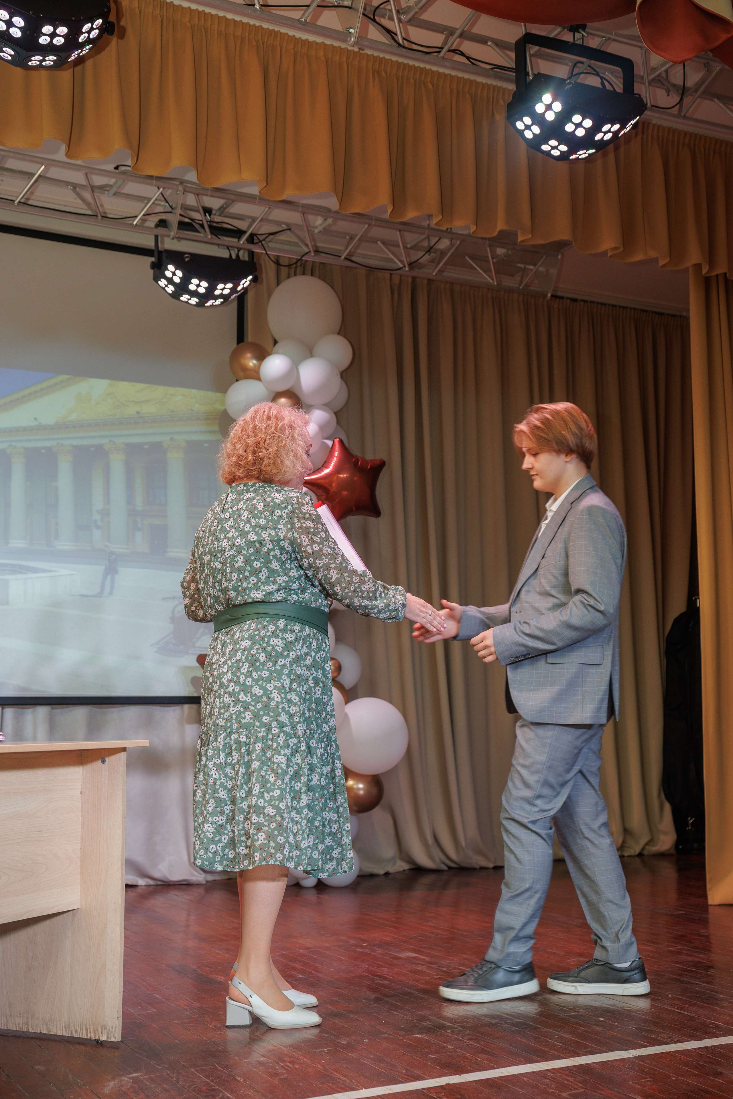 Вручение аттестатов. Свадебный и семейный фотограф в Новосибирске Ирина Дорошкова