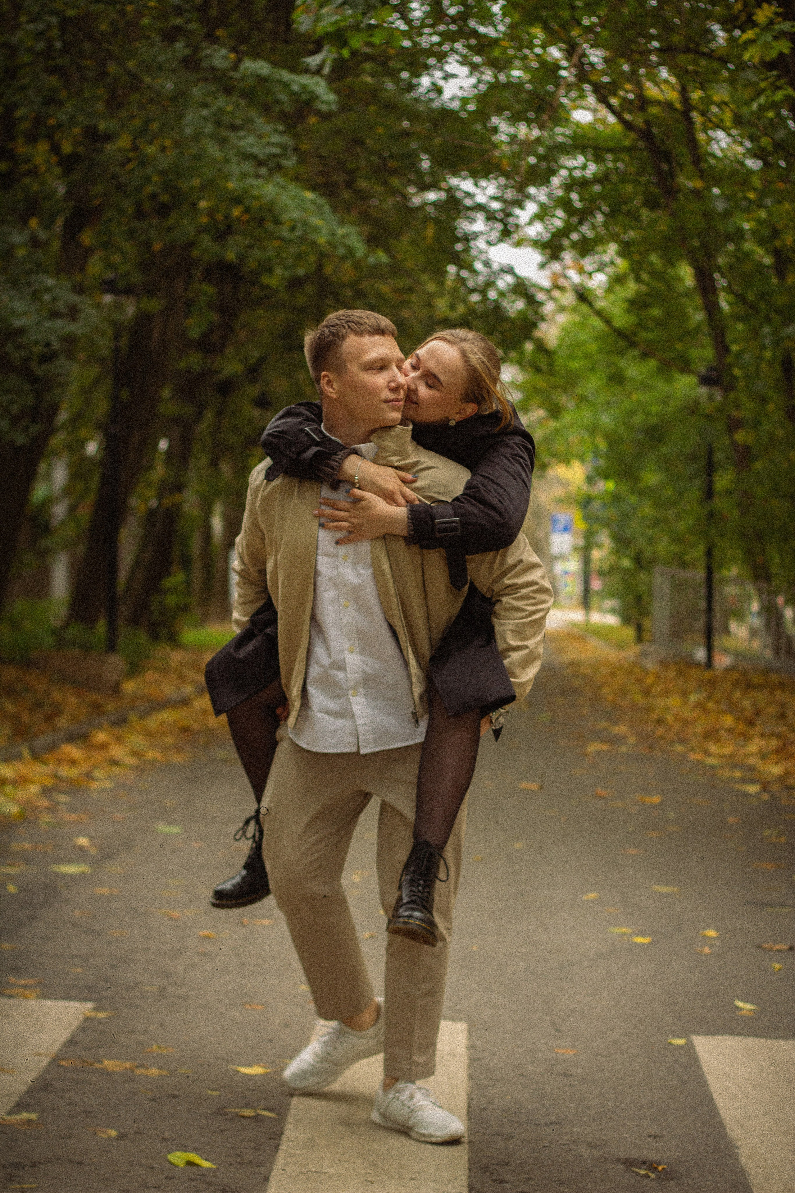 LOVERS IN AUTUMN. Главная