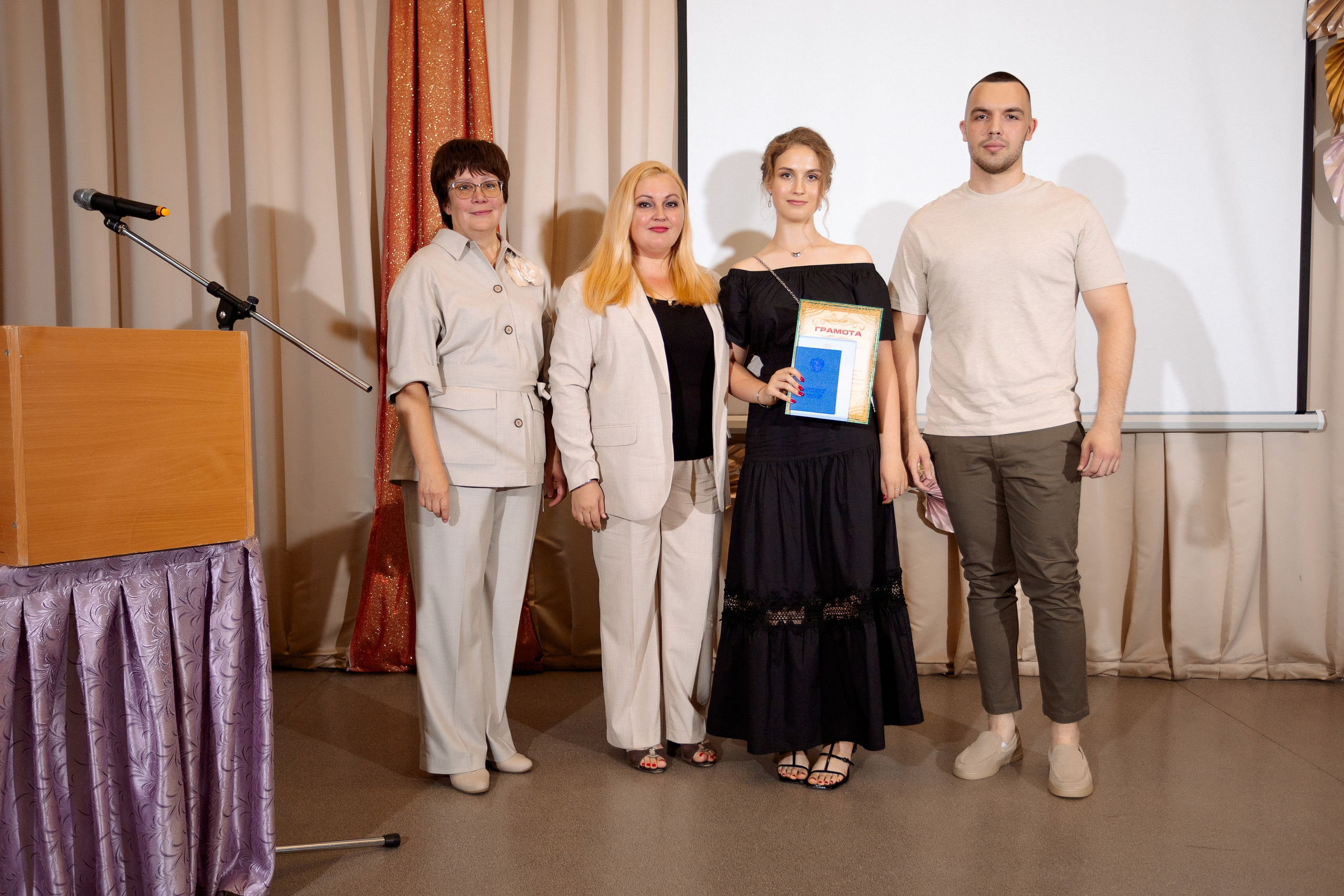 ВРУЧЕНИЕ АТТЕСТАТОВ: Пример. Все фото. Профессиональный фотограф в Ижевске Леша Петров