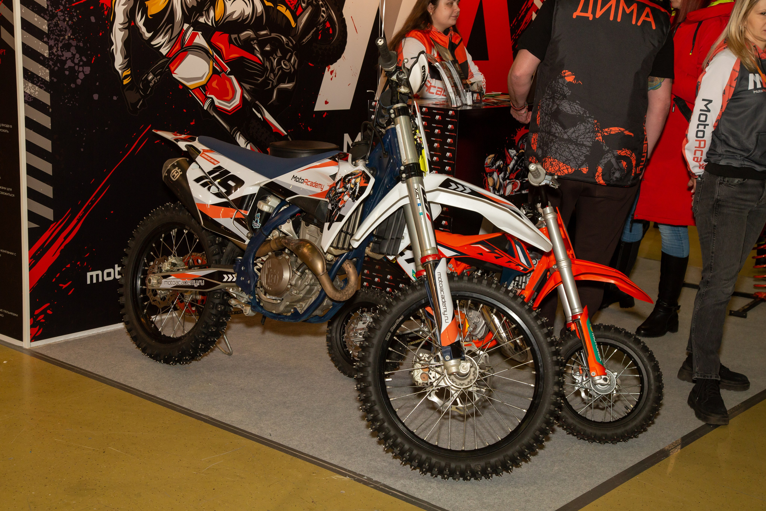 Фотопрогулка по выставке Поехали 2022. «Студия DRONAVT`s» — видеосъёмка и фотография г. Москва