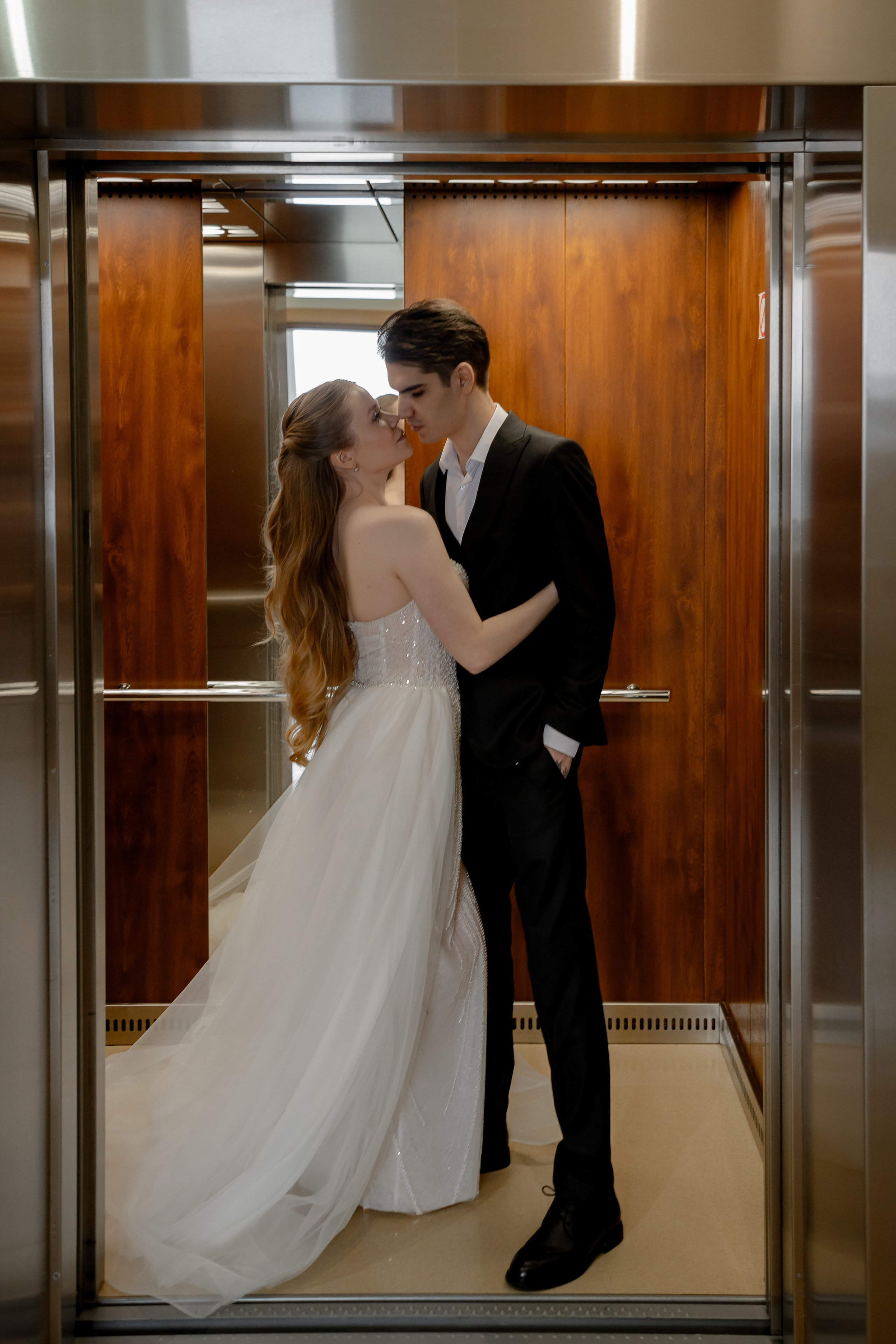 СВАДЕБНАЯ СЬЕМКА СБОРОВ В ОТЕЛЕ И ВЫЕЗД НА ЦЕРЕМОНИЮ (СНЯТО В СИБИРЕ В НИЖНЕВАРТОВСКЕ)М. Профессиональный фотограф, Санкт-Петербург — Виктория Богомолова