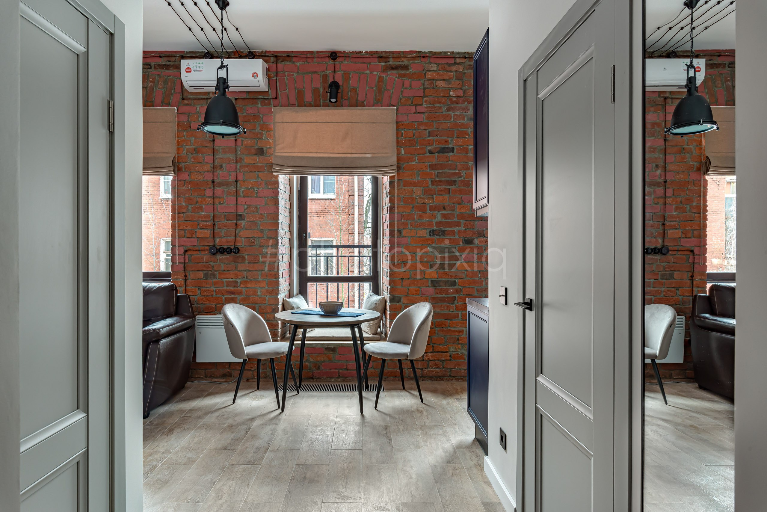 Интерьерная съёмка квартиры студии для аренды на Михалковской. Интерьерная съёмка и виртуальные туры — Интерьерный фотограф Кузнецов Сергей (photopixiq)