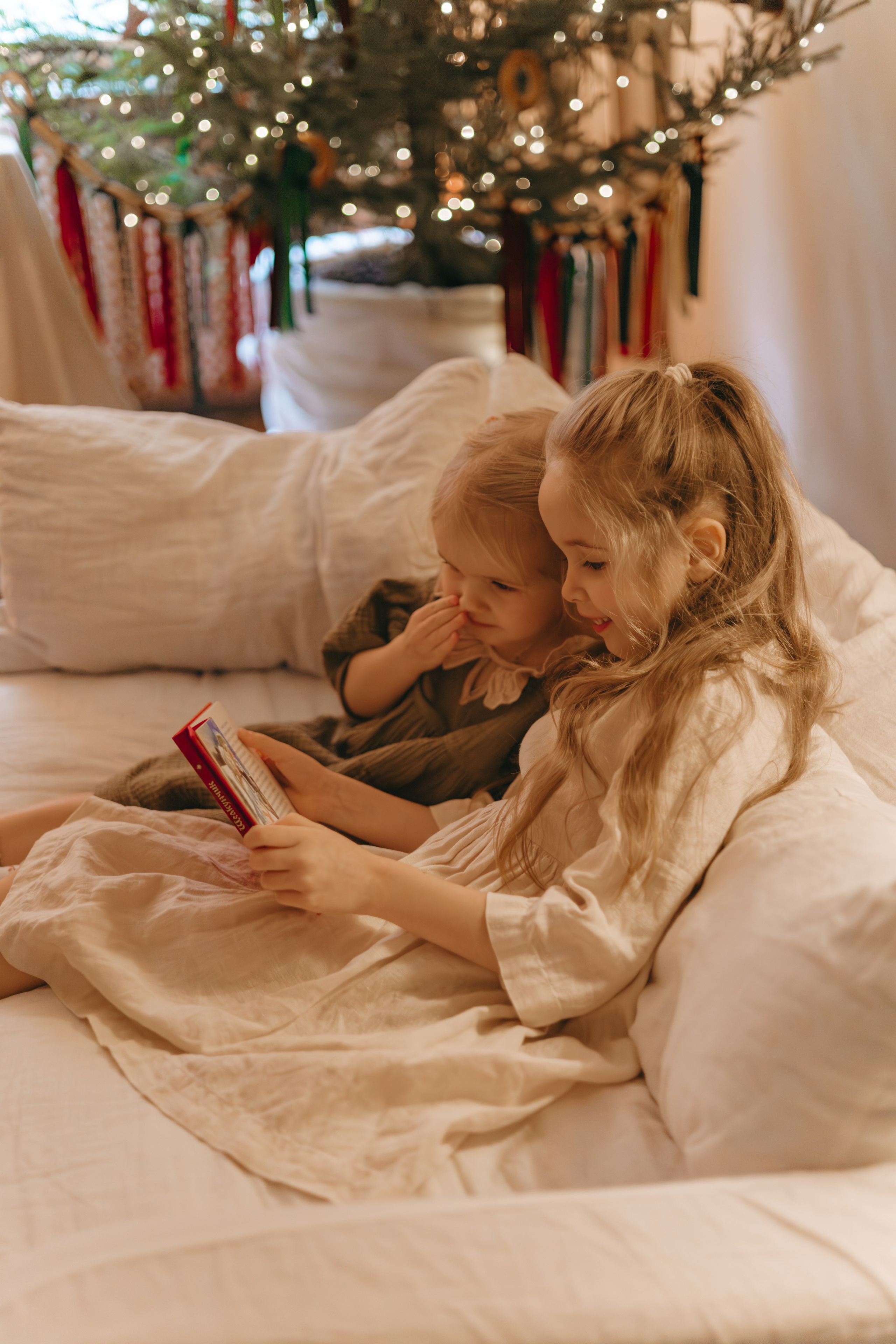 Мария с дочками. Главная