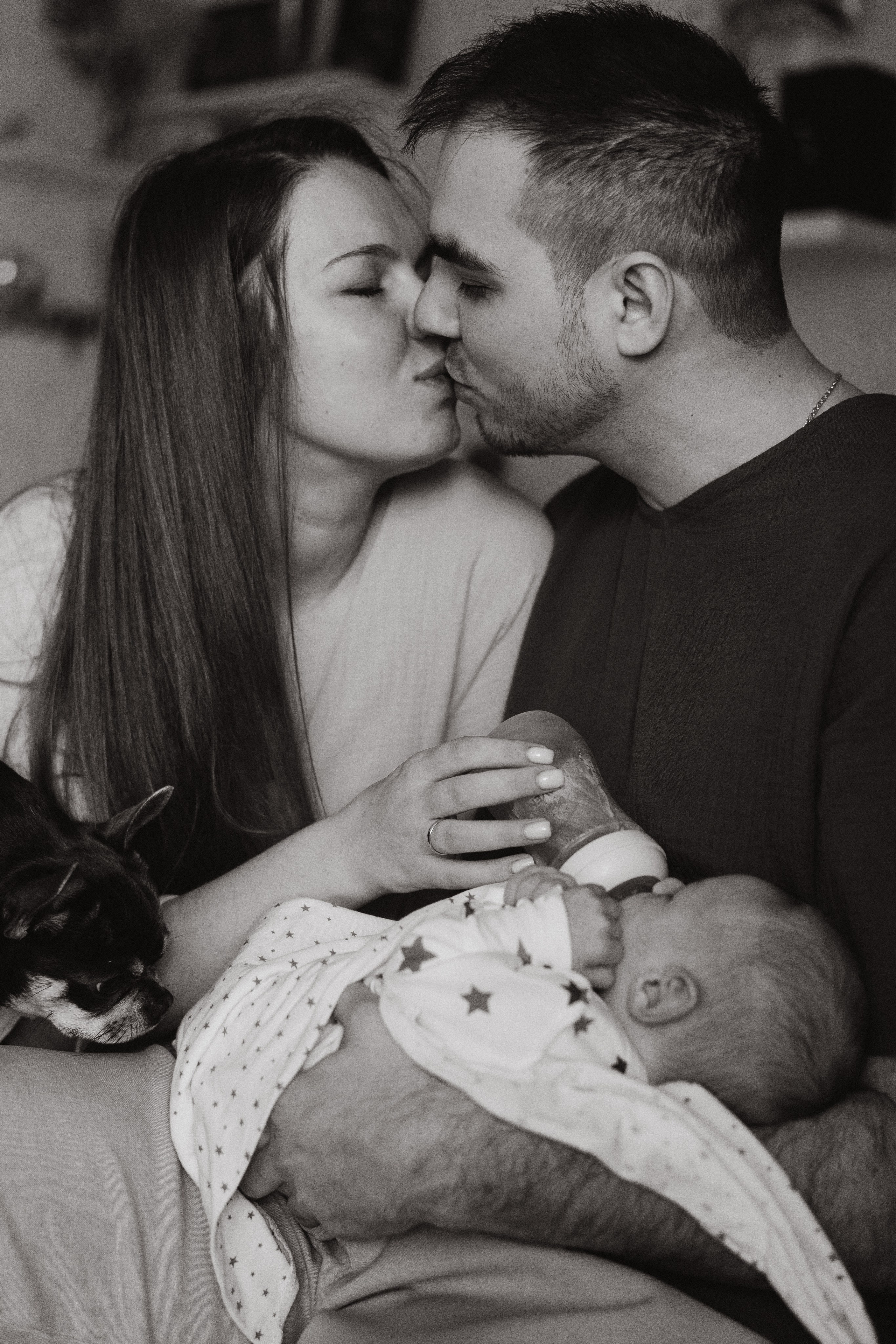 Марк в кругу семьи. Семейный, ньюборн фотограф, фотограф на роды в Москве, Виктория Тюльдюкова