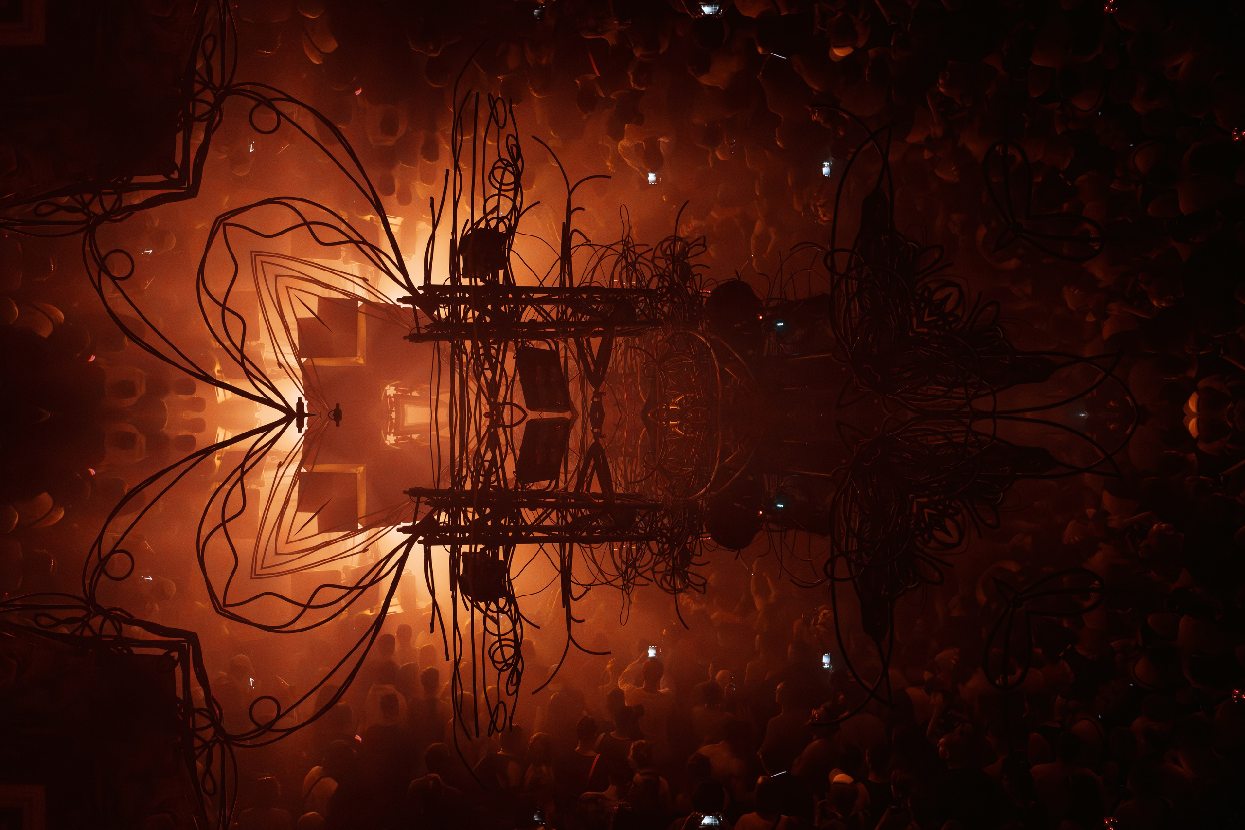 Outline 2024. @tomrus: Рустам Шагиморданов — фотограф