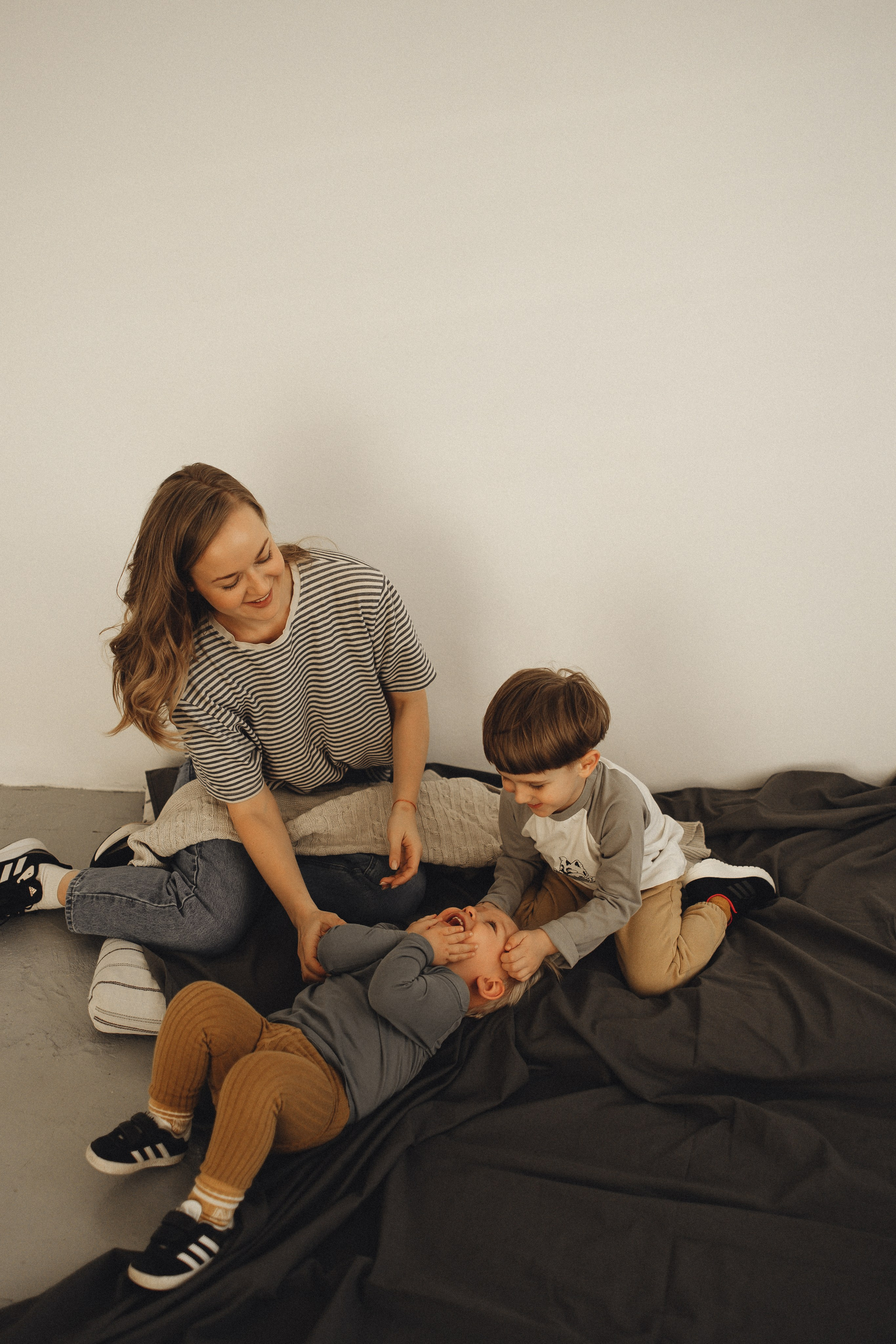 Семейная история в студии. Семейный и детский фотограф, таганрог, ростов-на-дону