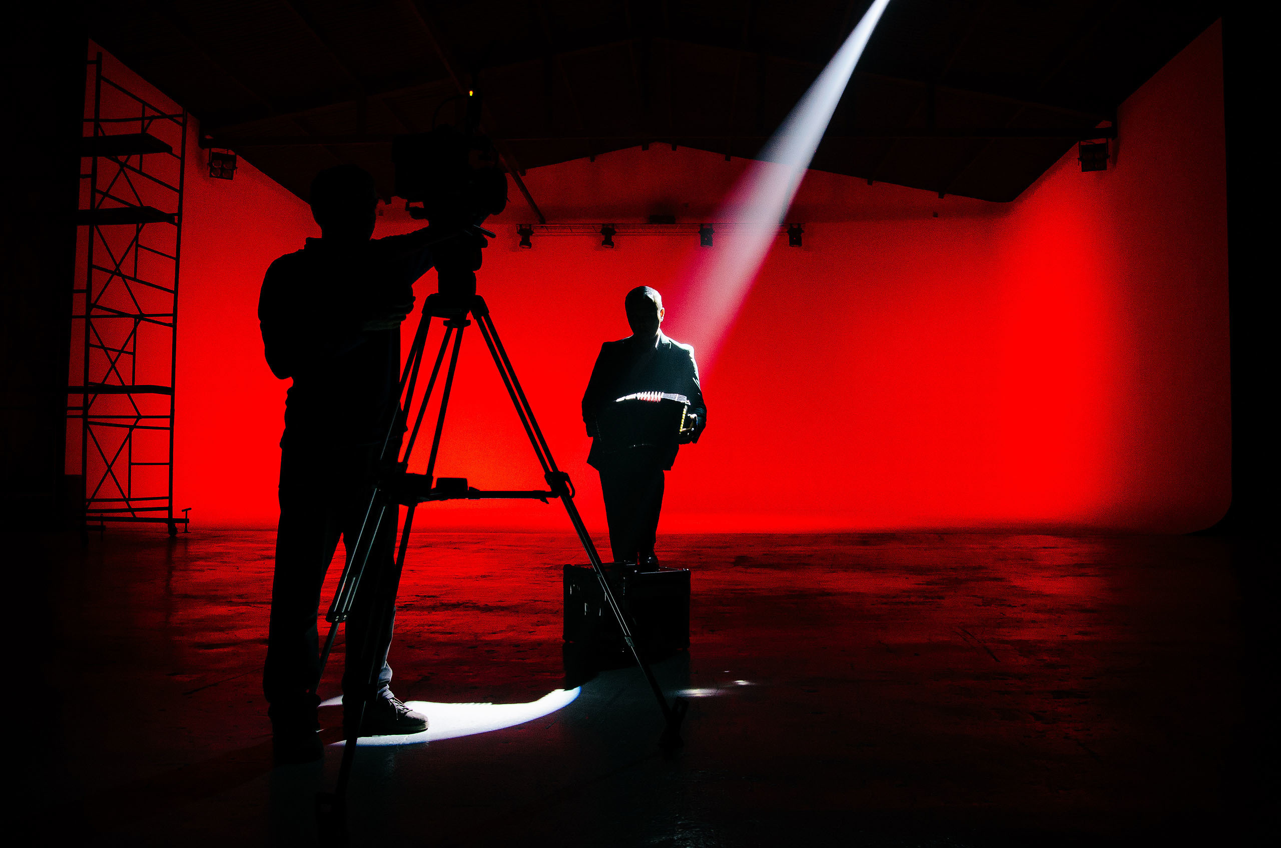 Backstage для @ADORNOS_CENTER. Петр Гуторов. Фотограф Москва