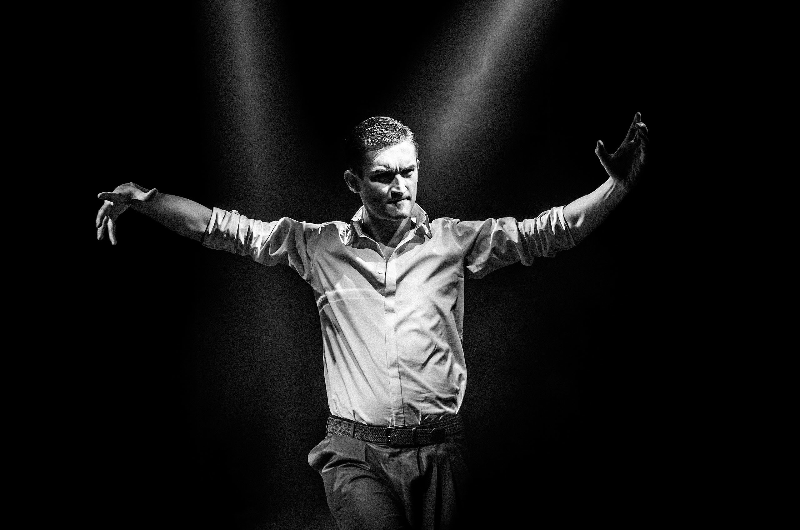 Backstage для @ADORNOS_CENTER. Петр Гуторов. Фотограф Москва