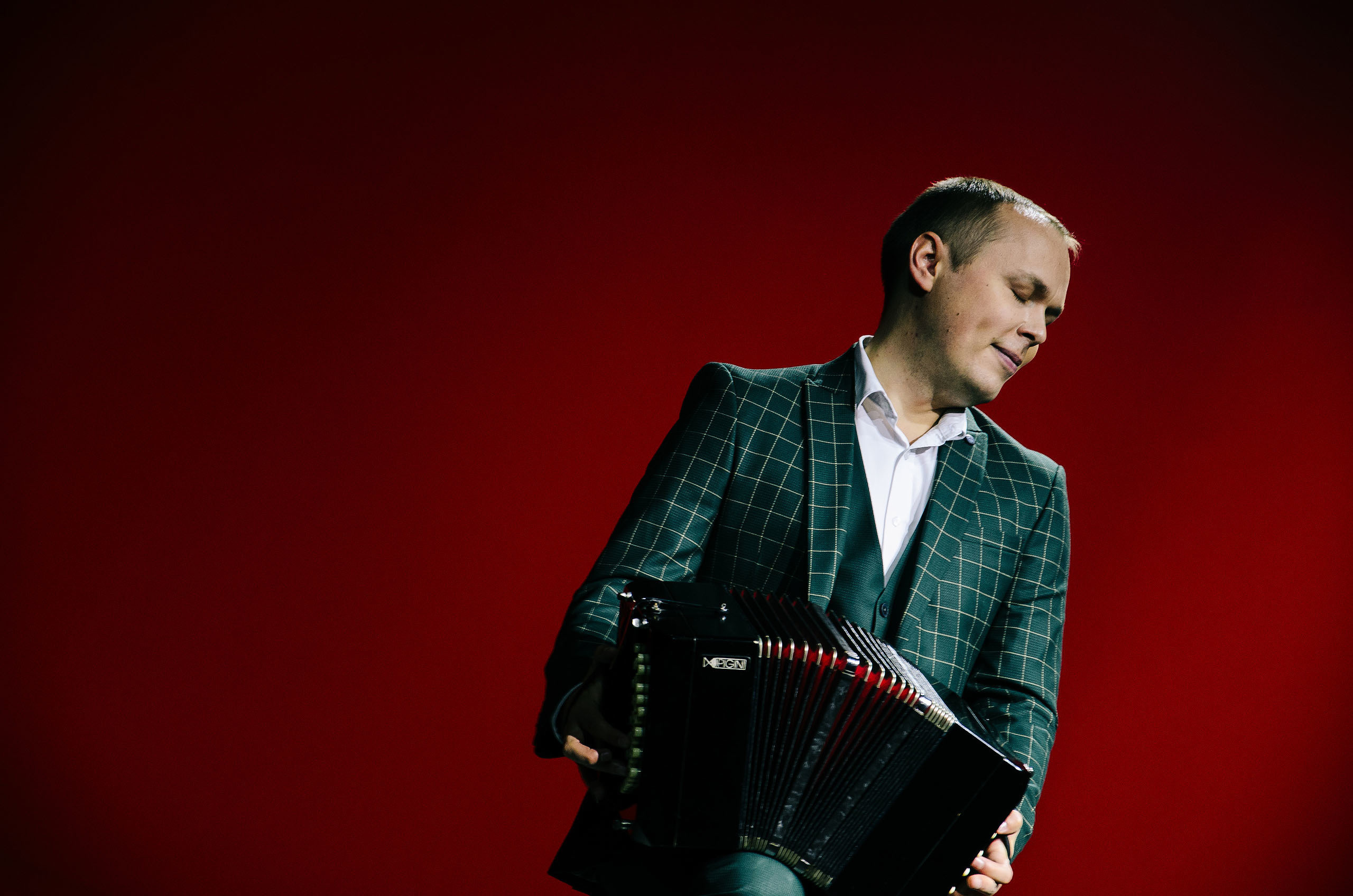 Backstage для @ADORNOS_CENTER. Петр Гуторов. Фотограф Москва