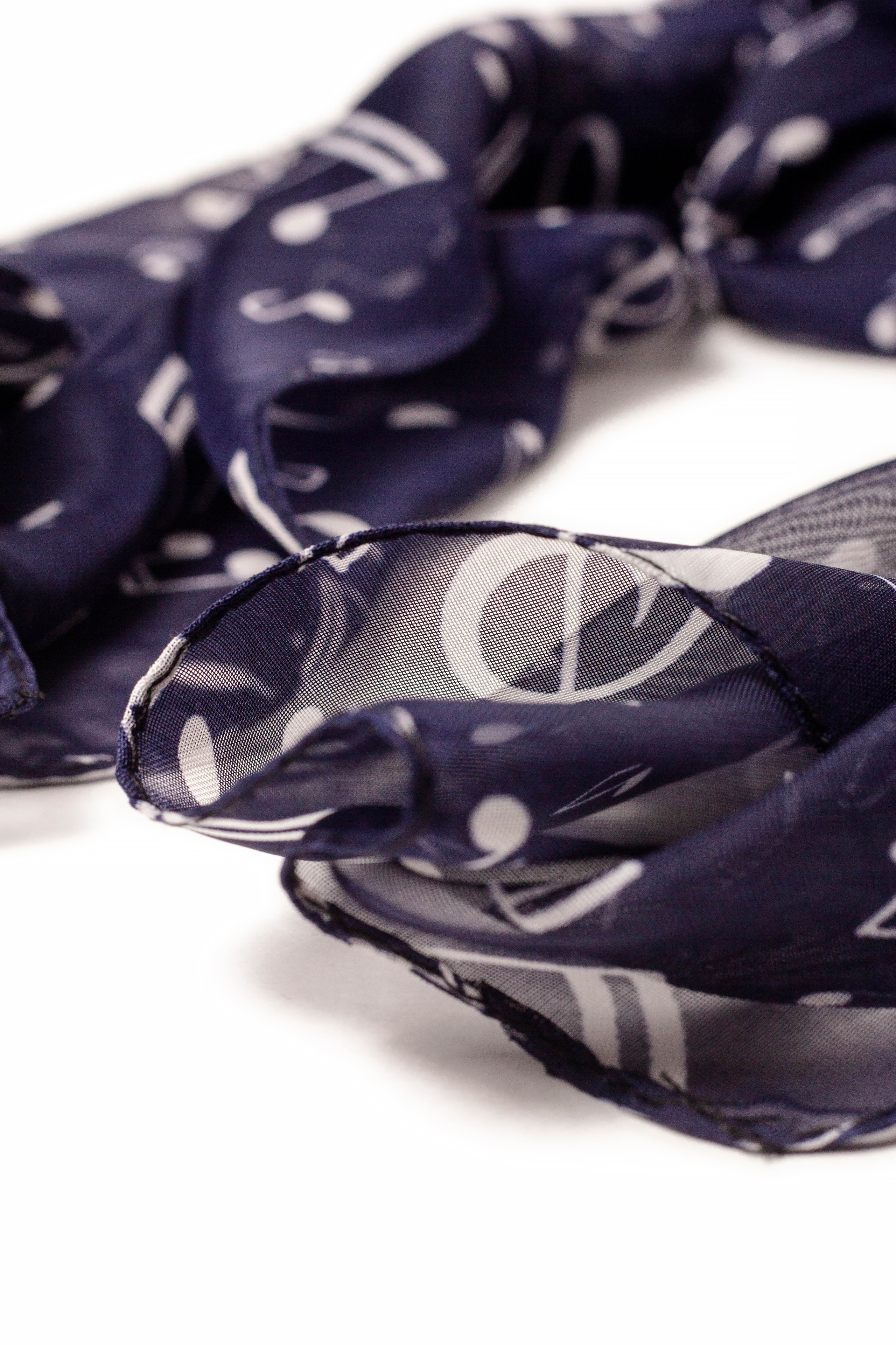 Фотографии изделий из ткани. Предметный фотограф в Москве и Московской области