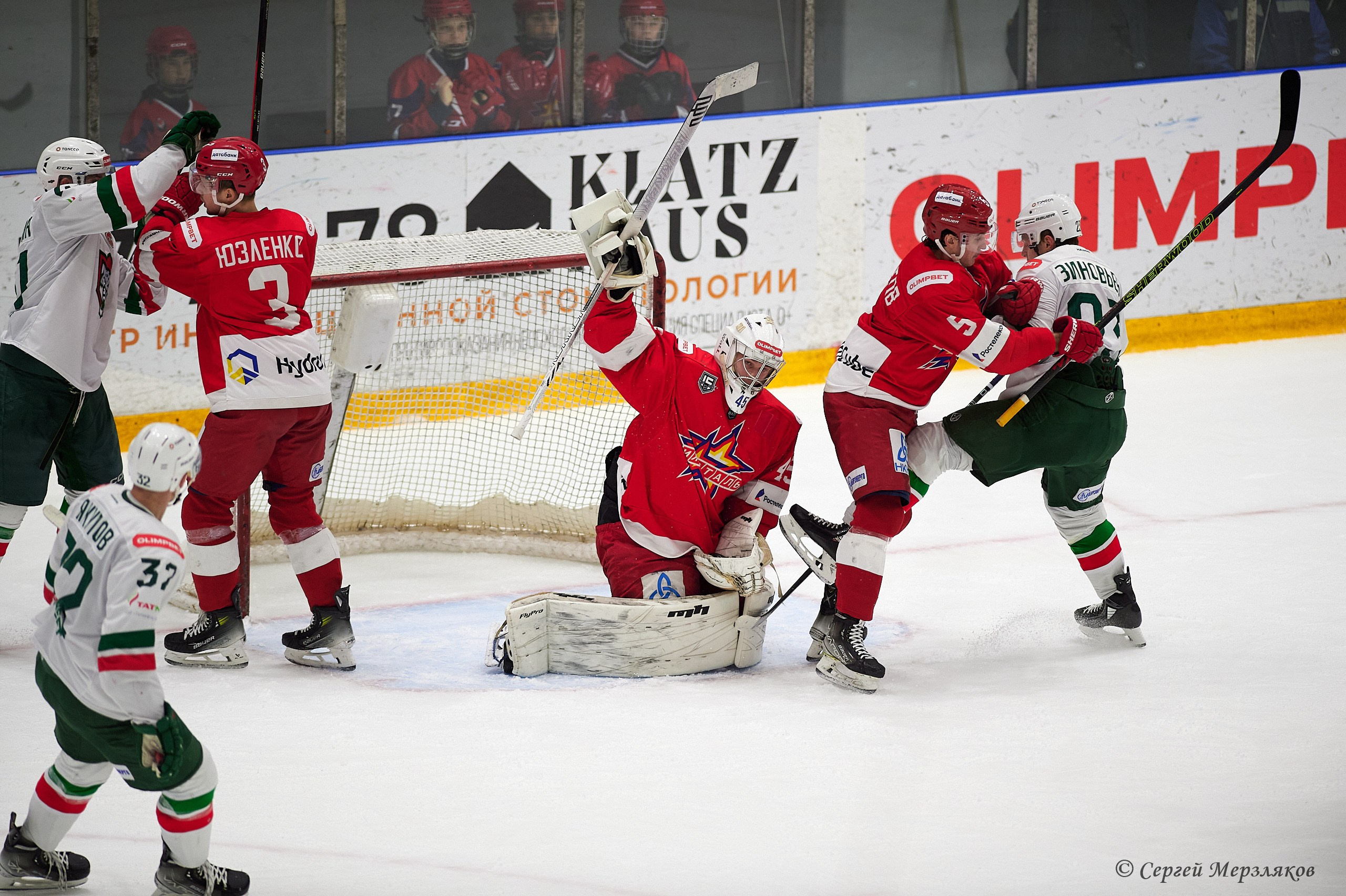 Хоккей. OLIMPBET Чемпионат России — ВХЛ Ижсталь — Барс. Спортивный репортажный фотограф в Ижевске Сергей Мерзляков