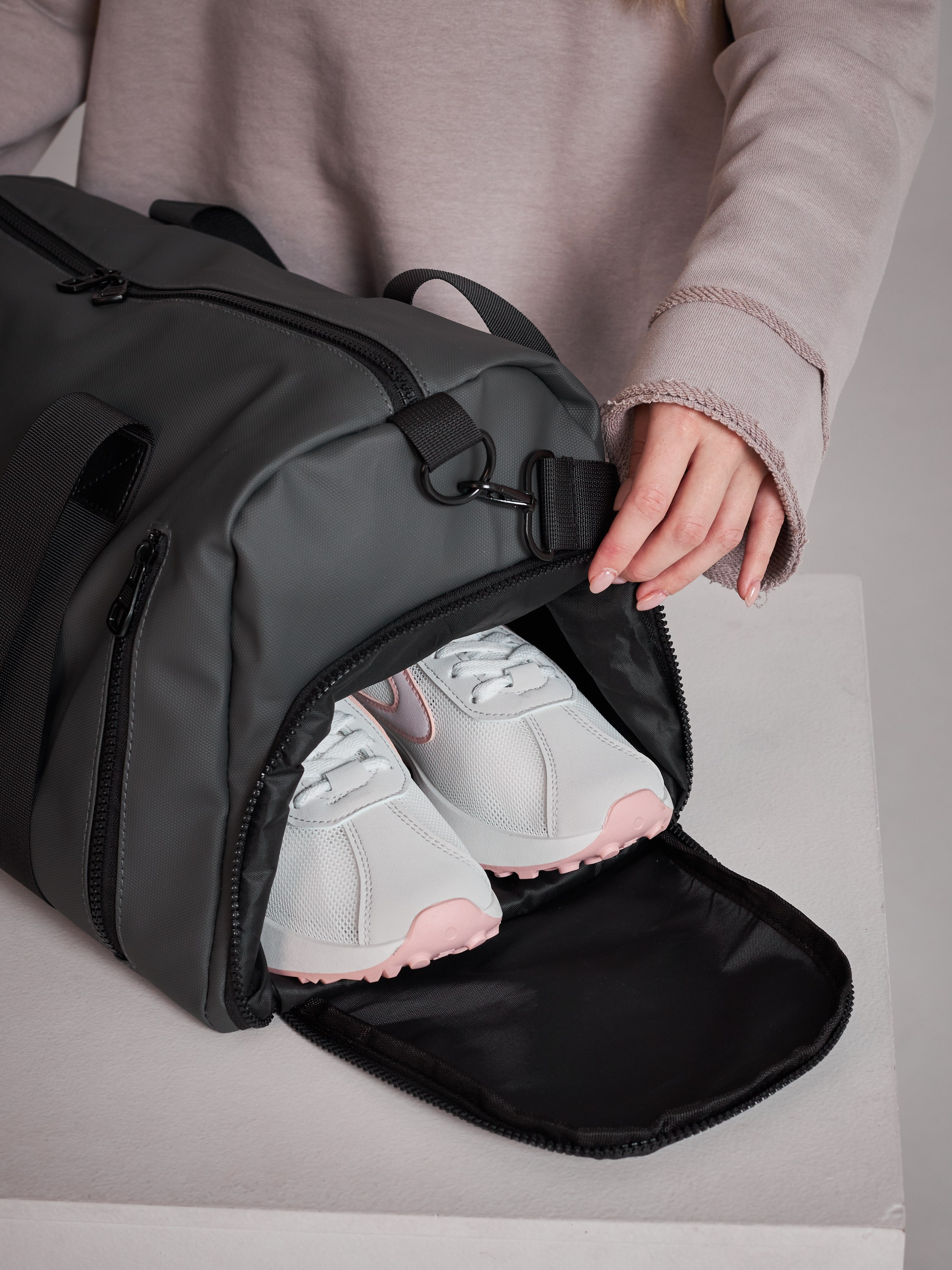 Фотосъемка сумок Екатеринбург Wildberries ВБ Ozon Озон предметная съемка Екб заказать цена фотосъемка товара WB аксессуары сумки предметка. Фотограф Екатеринбург Анастасия Жерновская | Маркетплейсы и нейрофото