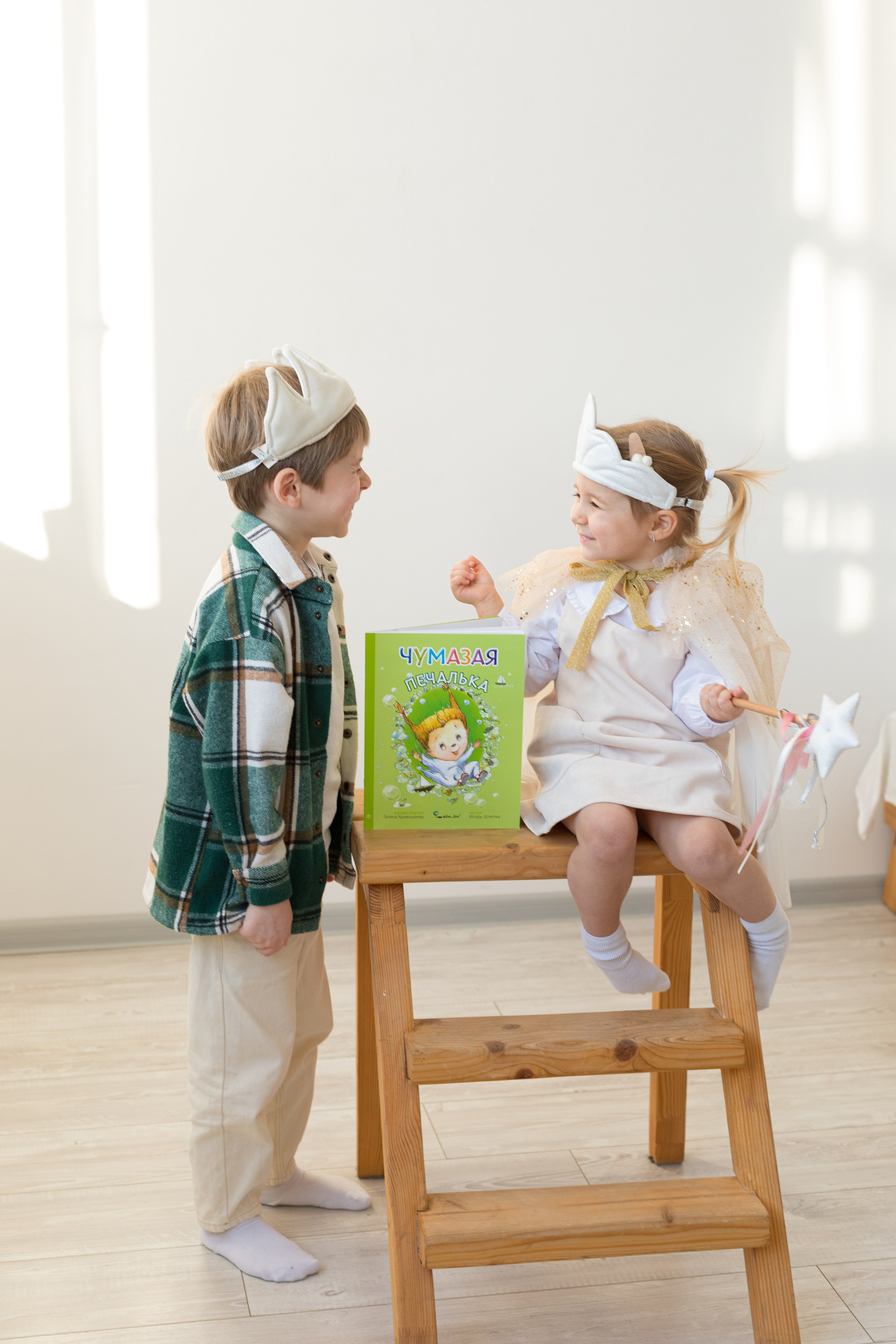 Фотосессия с детскими книгами. Детский и контент фотограф Надя Волкова Санкт-Петербург