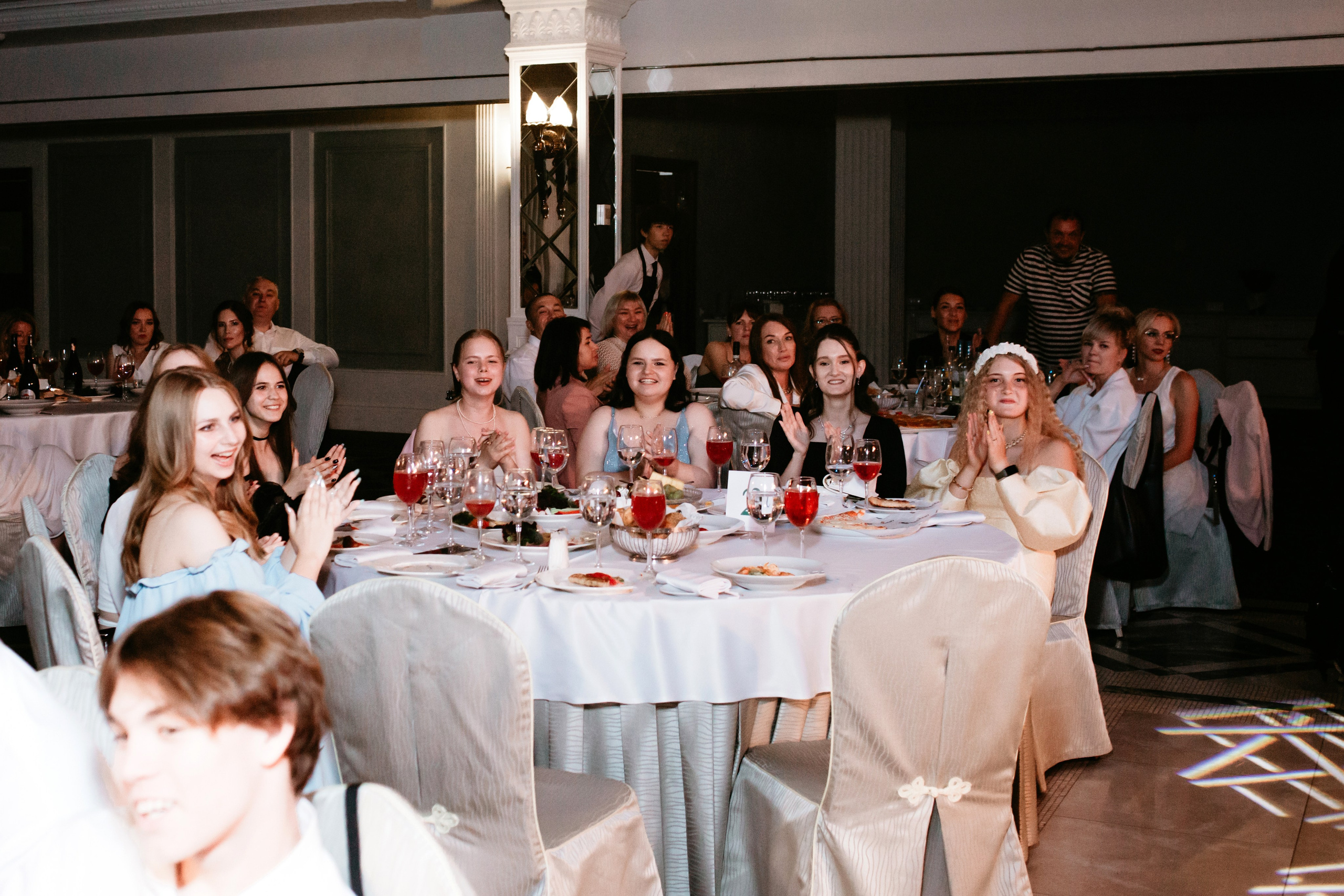 Выпускной 2025 (9класс) 124 школа. Фотограф в Челябинске Ополихина Анна