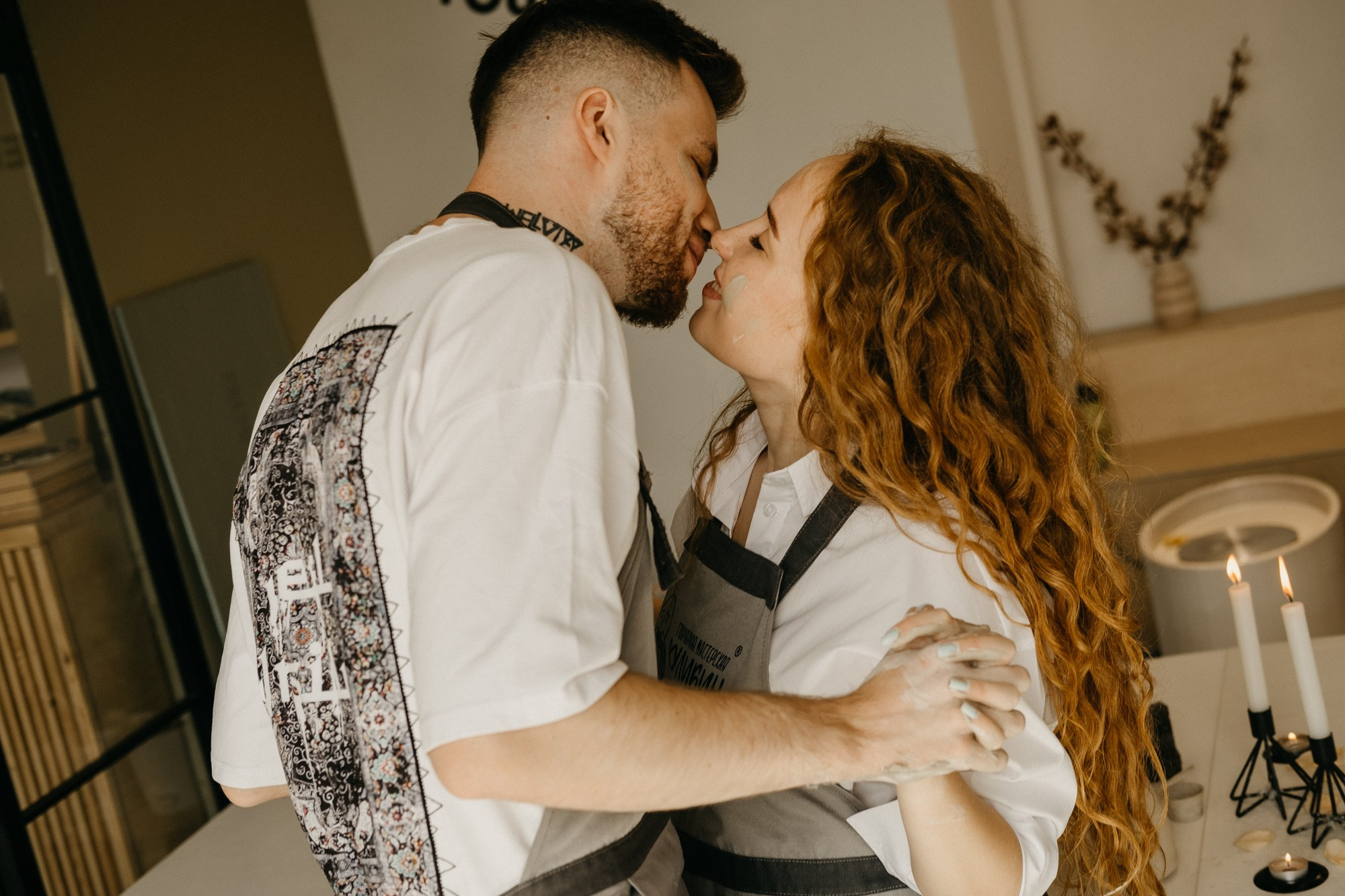 В гончарной мастерской. Свадебный фотограф Александра Тюлякова