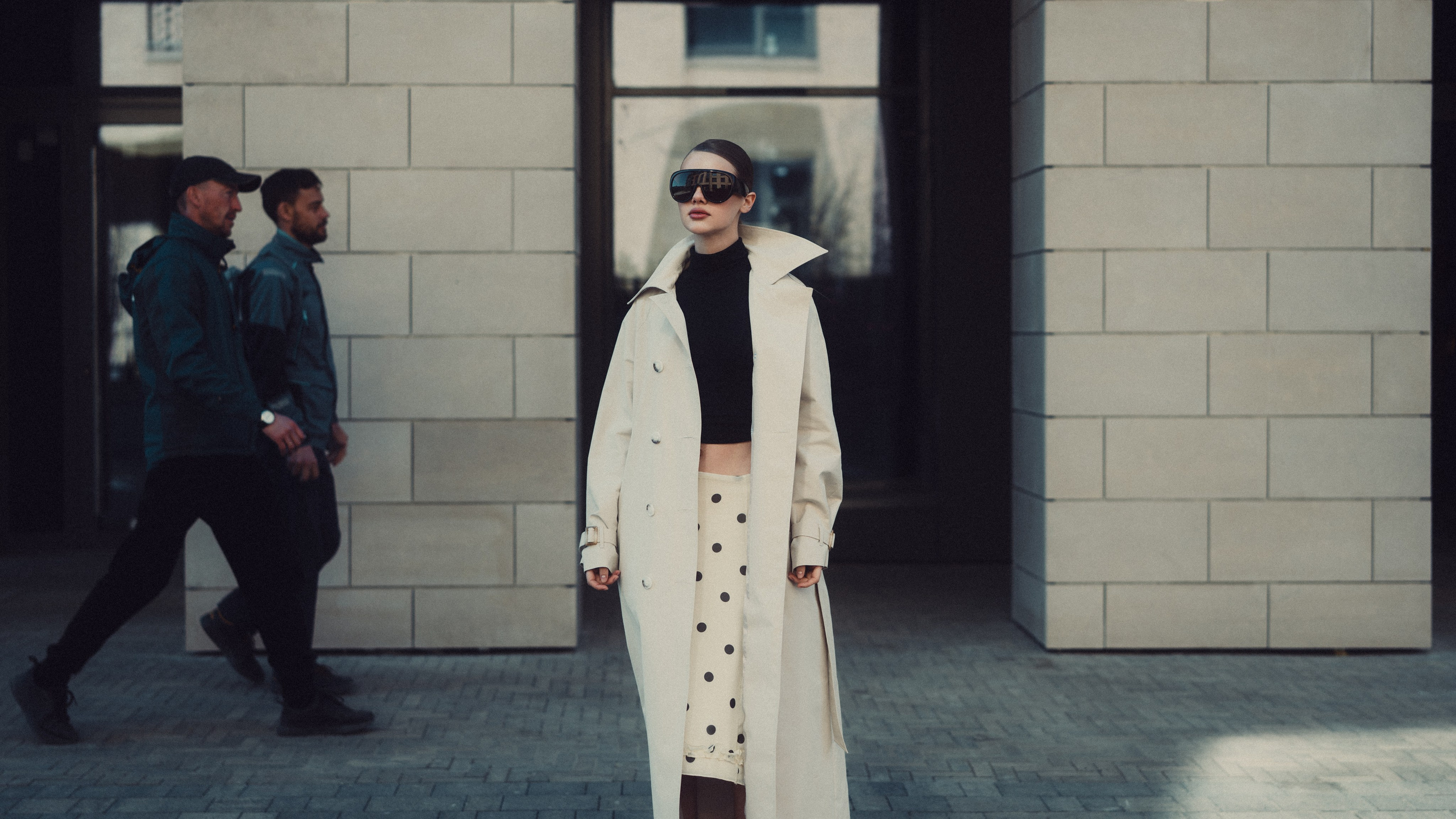 фотосессия на улице в Казани, девушка в кадре, натуральный свет