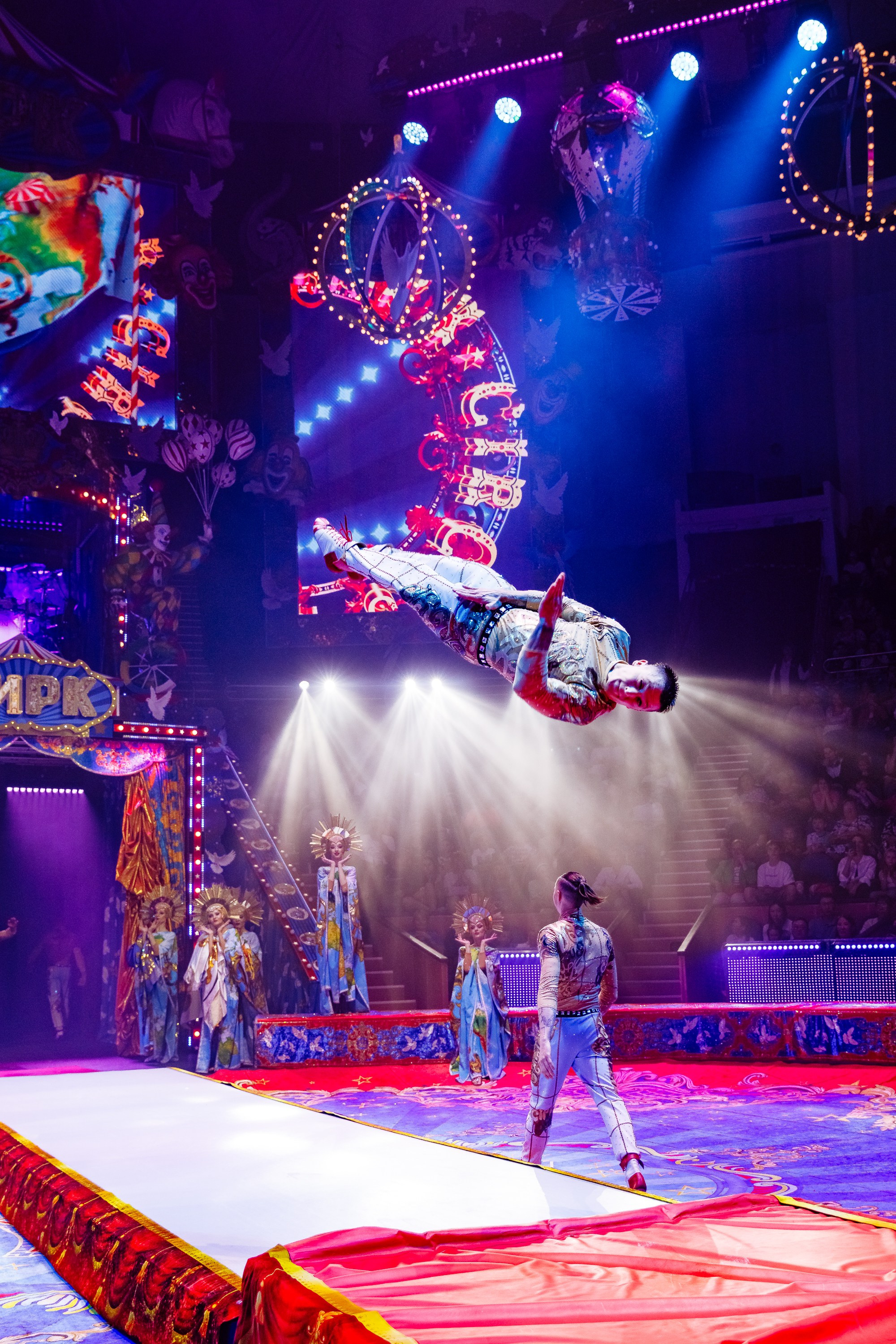 Сочинский росгорцирк Шоу Гии Эрадзе цирк. Профессиональный фотограф в Сочи Виктория Джой. Обучение