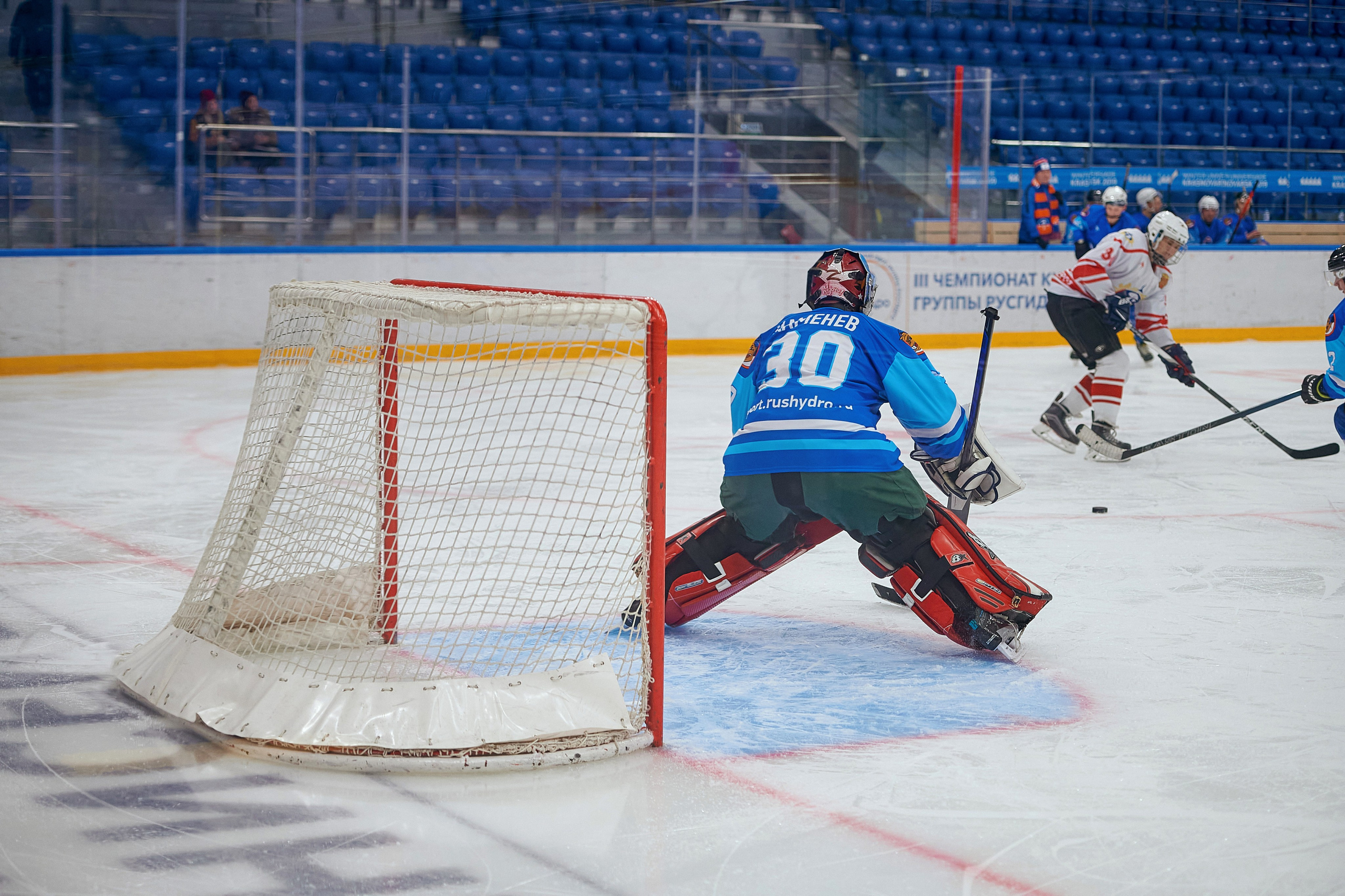 Портфолио репортажной фотосъёмки: Кристалл арена — Хоккей — РусГидро. Фотограф Яковлев Роман — Красноярск