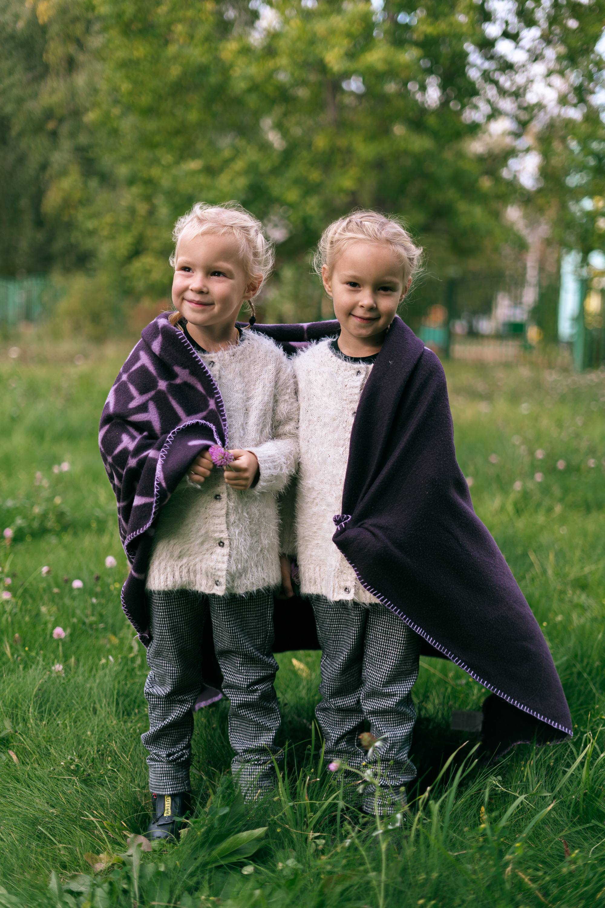 Семейная фотосессия детей с родителями в СПб на улице. Семейный и свадебный фотограф в Санкт-Петербурге Соколов| портреты, репортаж, коммерческая съемка