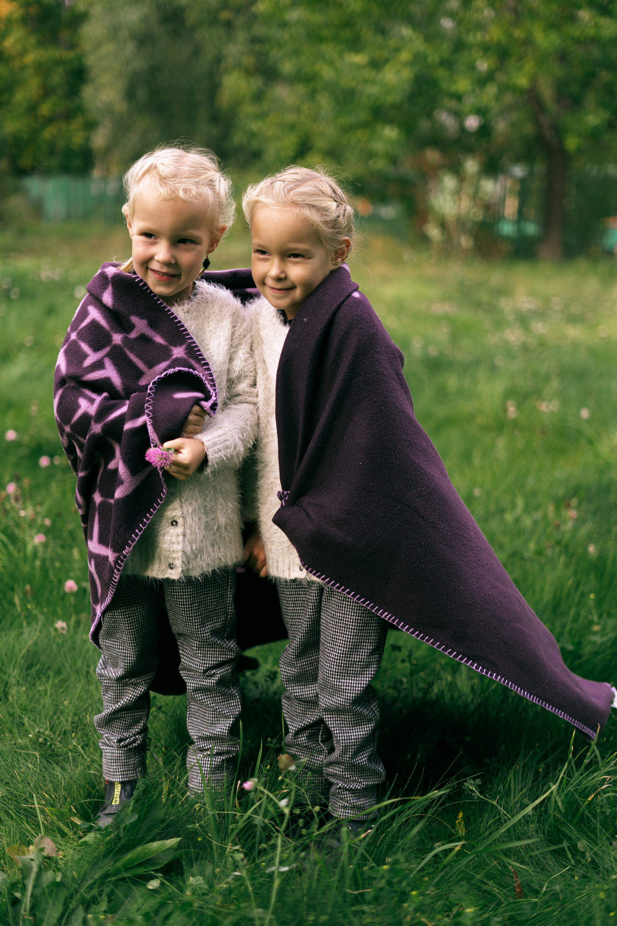 Семейная фотосессия детей с родителями в СПб на улице. Семейный и свадебный фотограф в Санкт-Петербурге Соколов| портреты, репортаж, коммерческая съемка