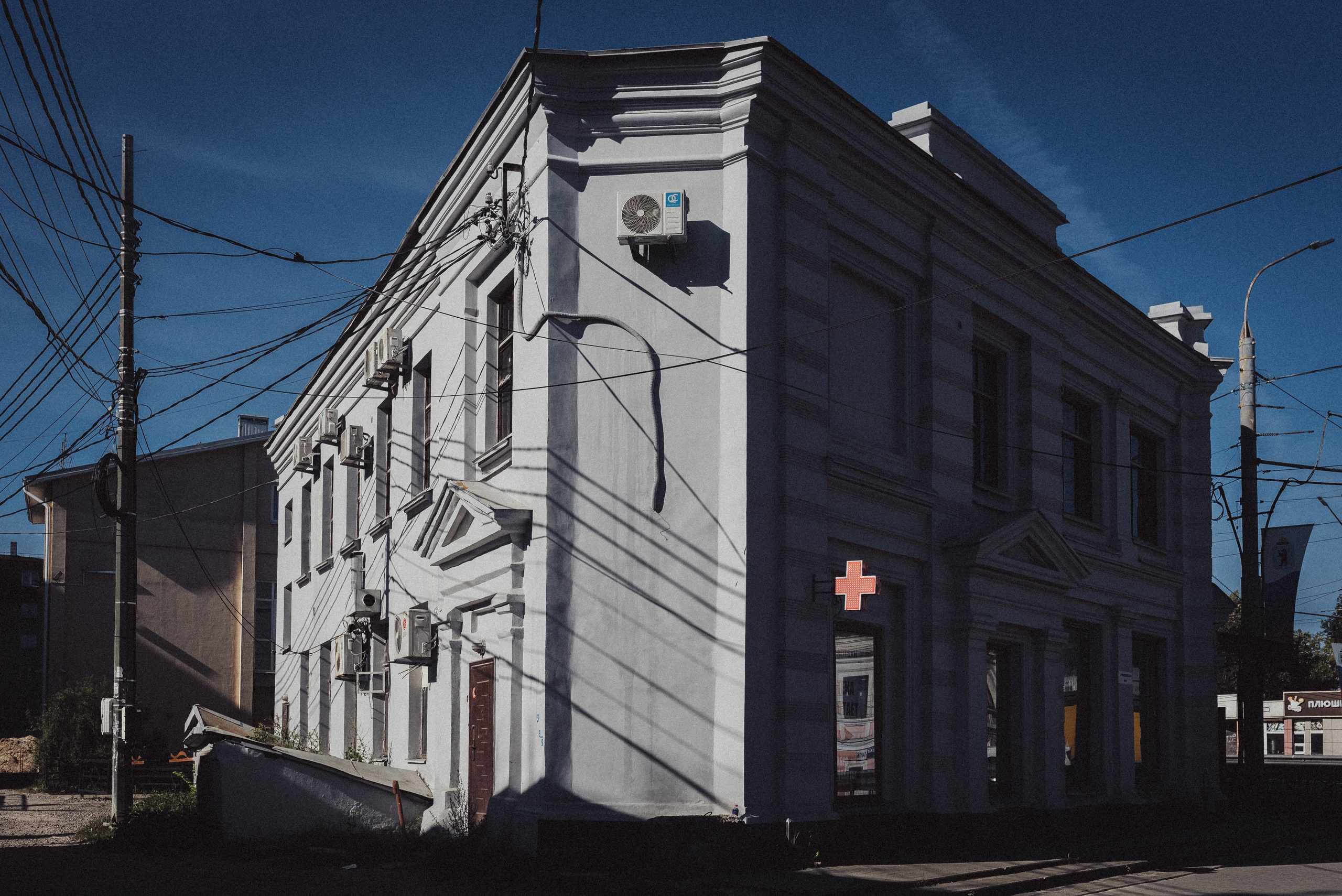 Проект #улицыгорода. Ярославль, улица Большая Фёдоровская. Документальный фотограф Илья Тихановский