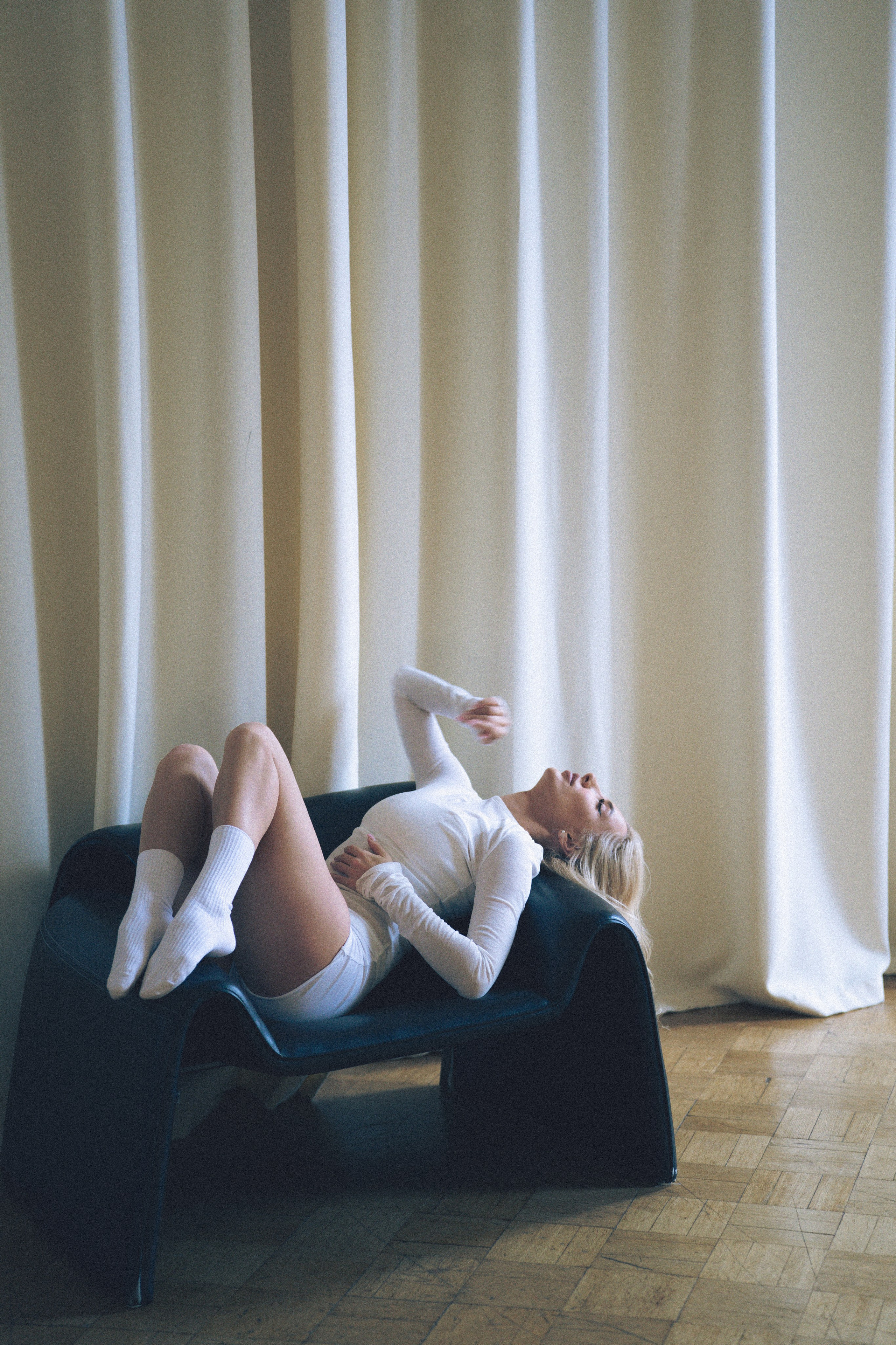 МИНИМАЛИЗМ В СТУДИИ НА ЧЕРНЫШЕВСКОЙ В СТУДИИ С БАЛКОНОМ. Профессиональный фотограф, Санкт-Петербург — Виктория Богомолова