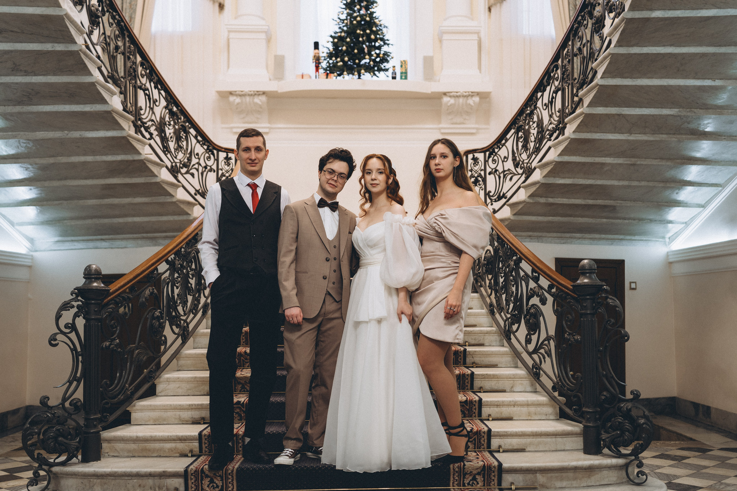 СВАДЕБНАЯ СЬЕМКА ВО ВТОРОМ ДВОРЦЕ С ГОСТЯМИ И ПРОГУЛКА В ТАВРИЧЕСКОМ САДУ. Профессиональный фотограф, Санкт-Петербург — Виктория Богомолова