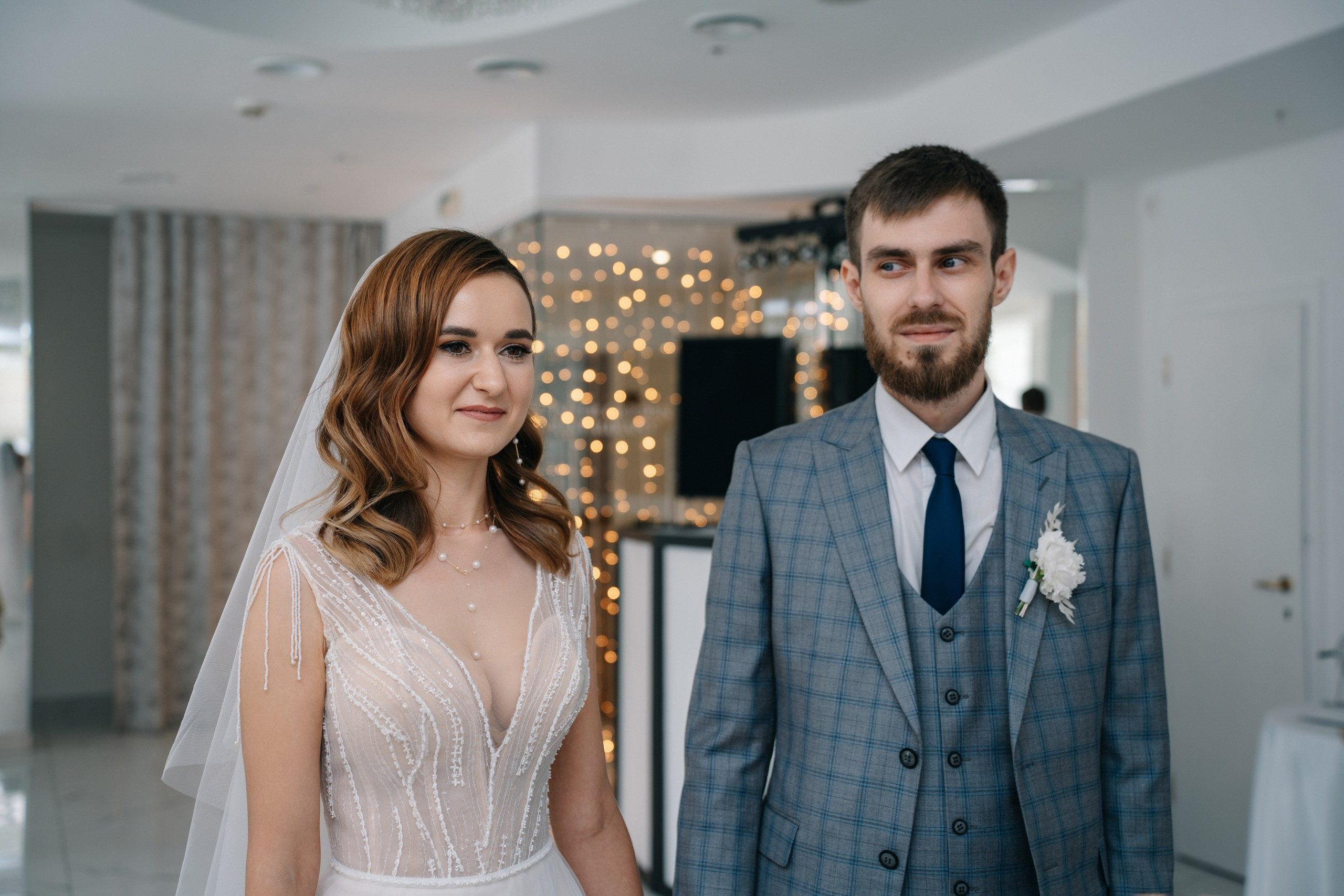 Свадебная фотосессия в отеле Золотое кольцо (Golden Ring Hotel) и ресторане Турандот