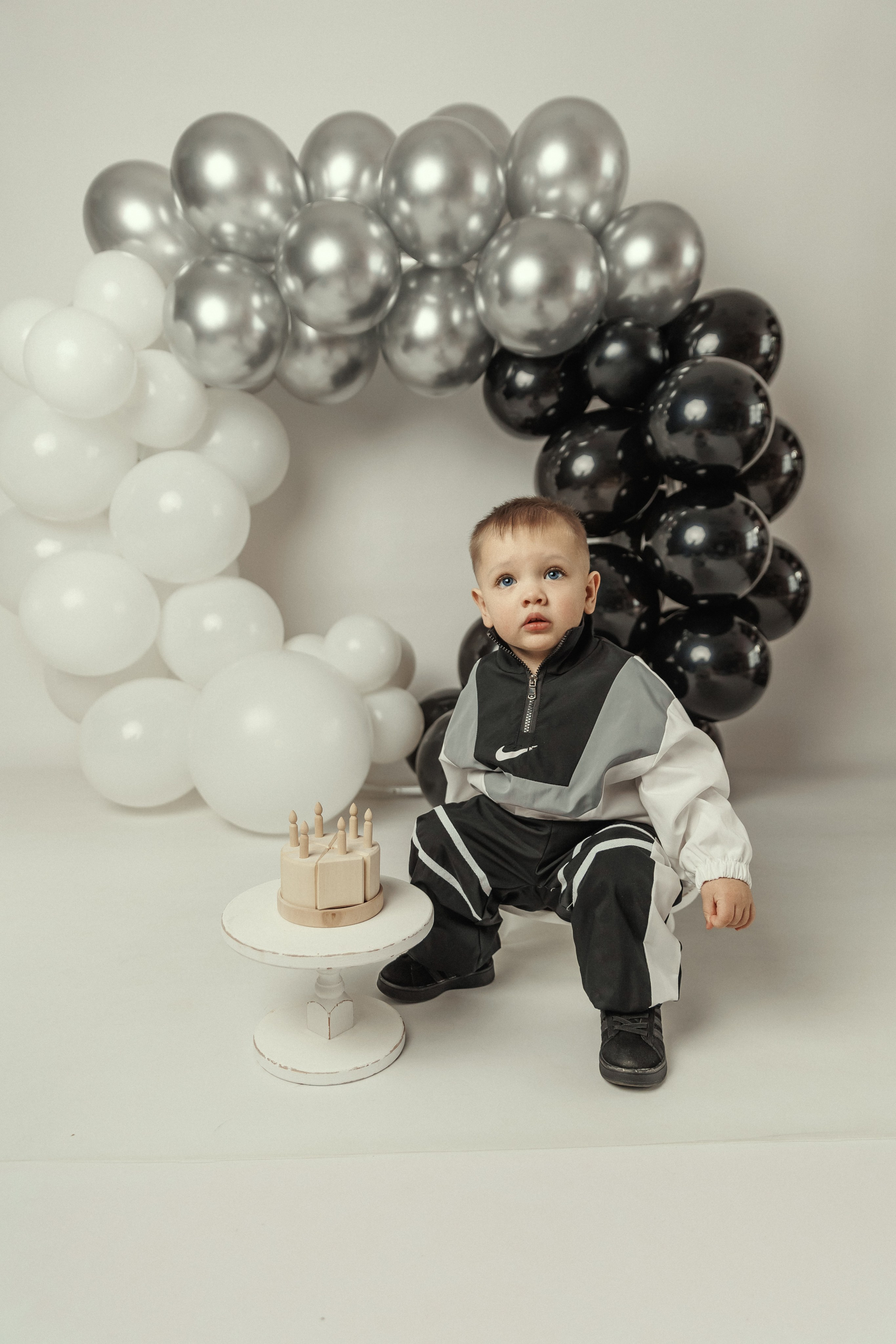 Годики. Фотосессия дней рождения в фотостудии. Детский семейный фотограф в Абинске