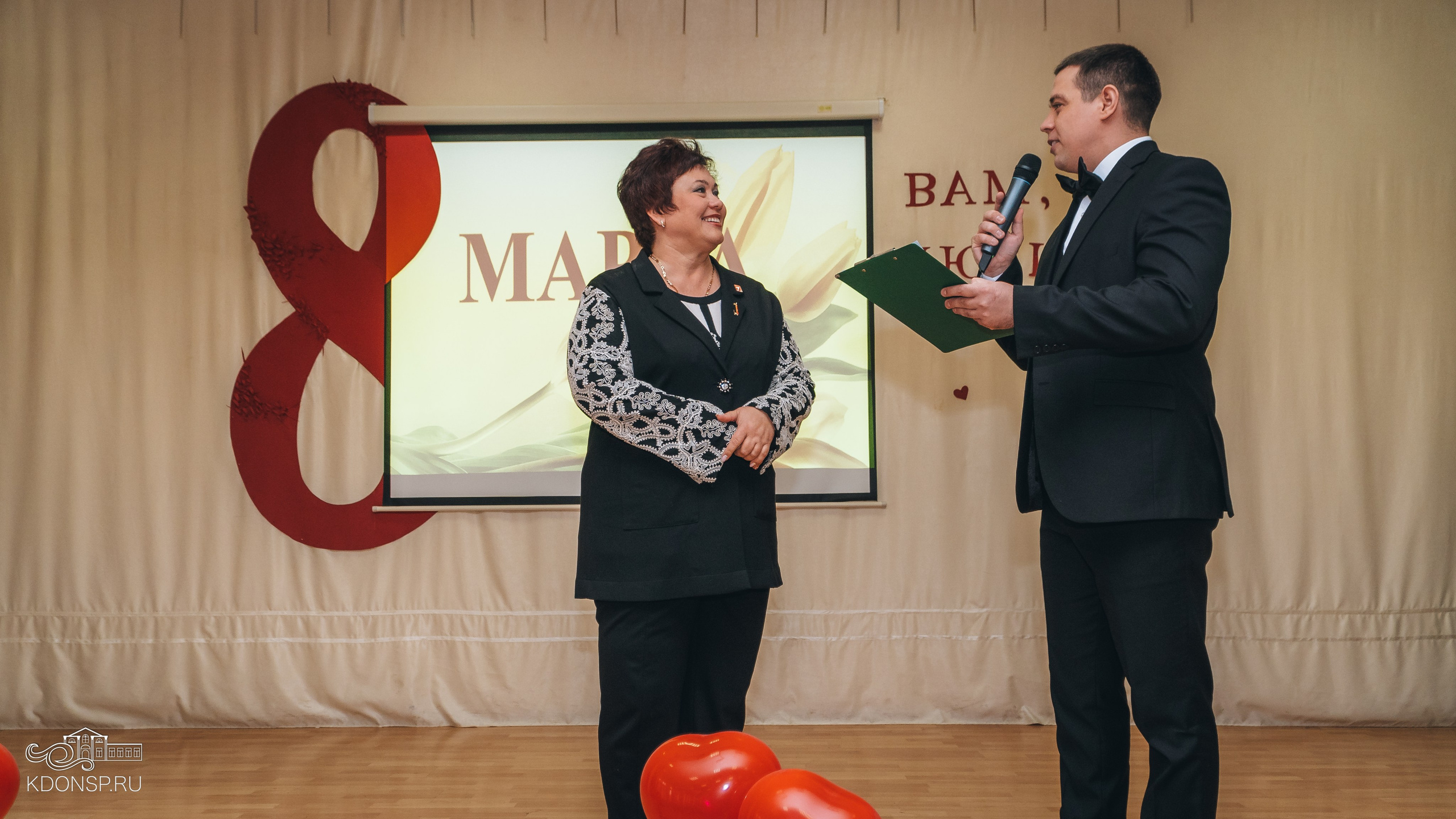 В преддверии праздника весны. Новотитаровский Дом культуры