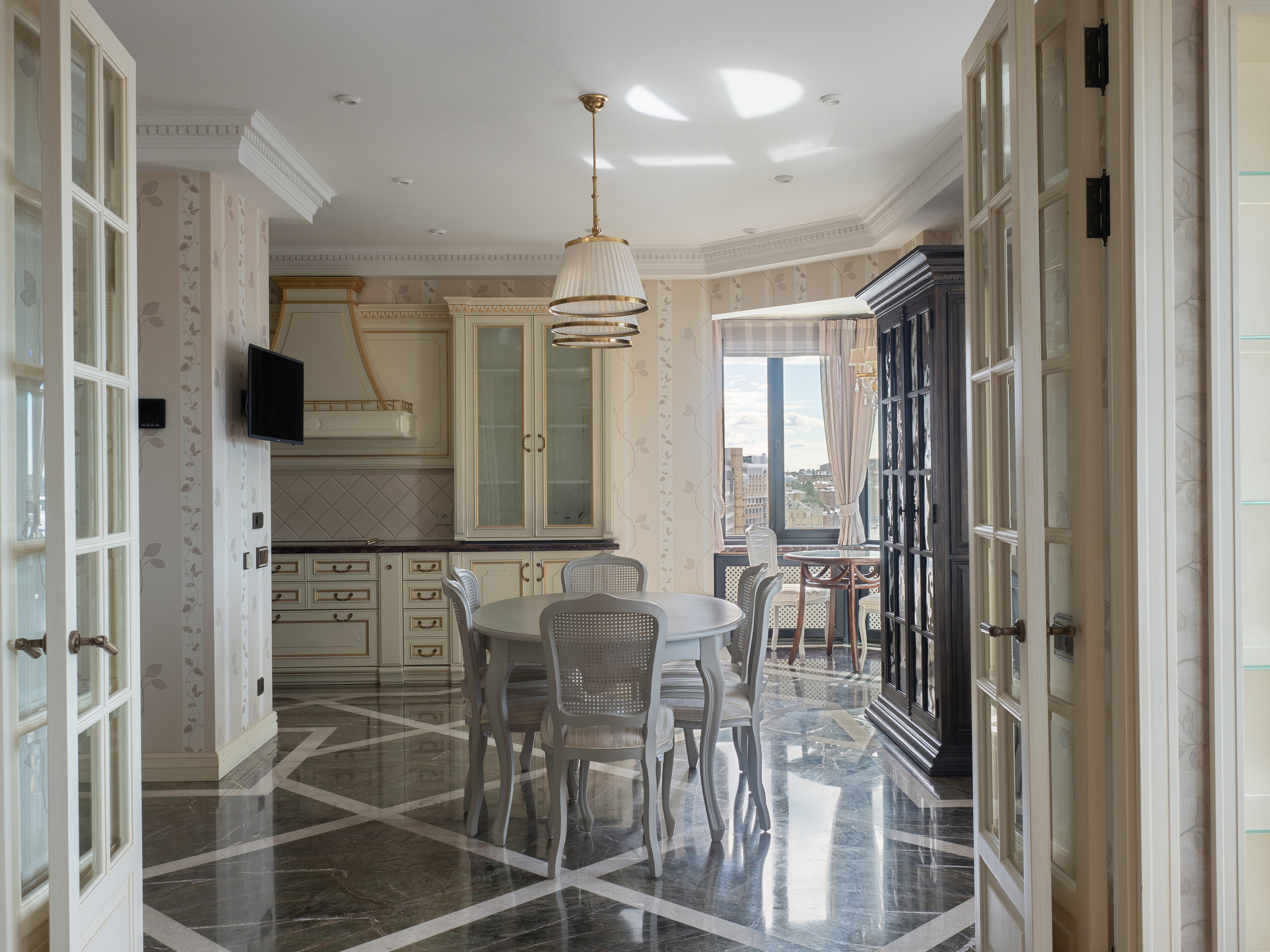 Дом на Воскресенской набережной. Сидоров Артем