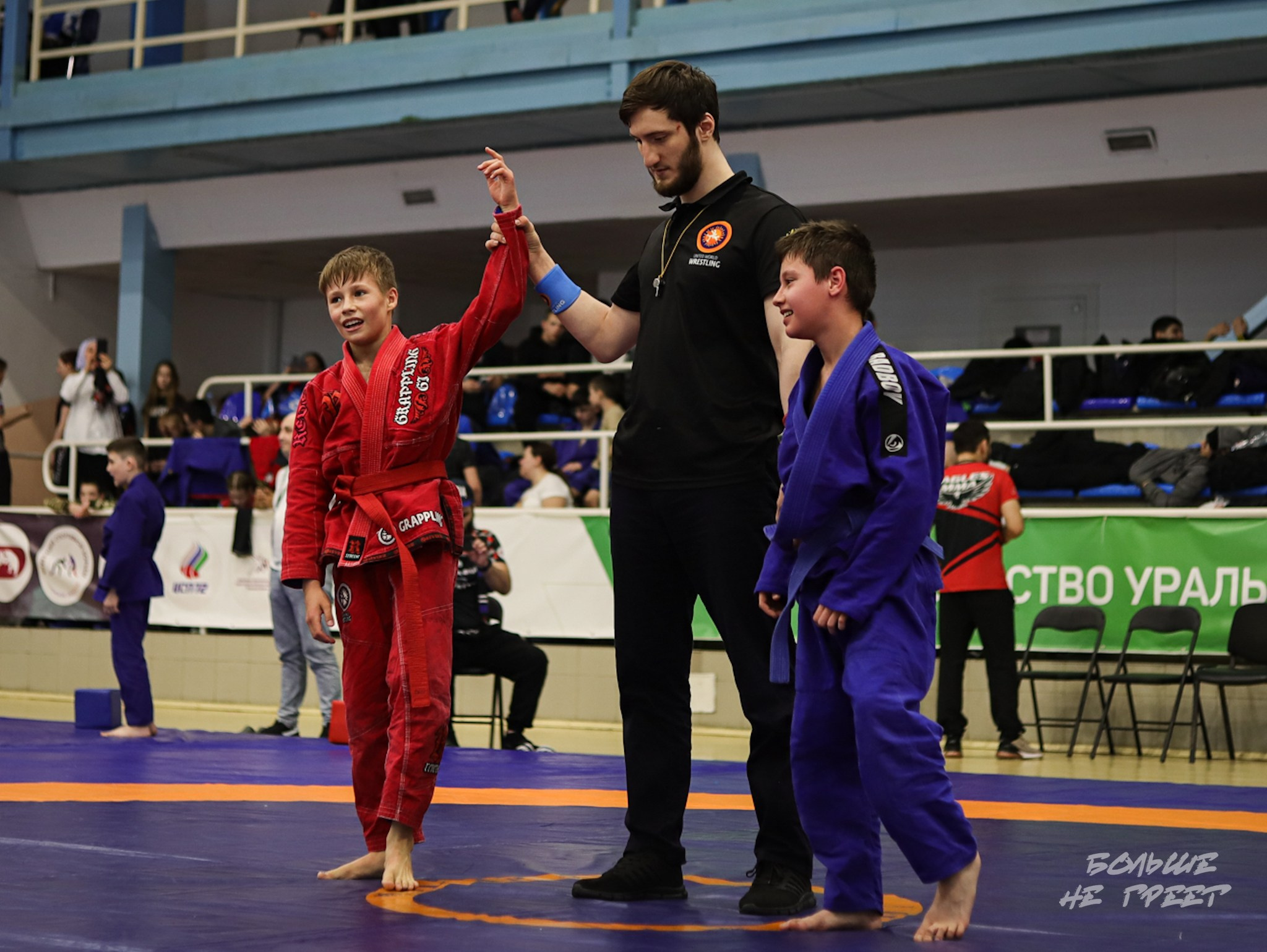 ПЕРВЕНСТВО УРФО ПО СПОРТИВНОЙ БОРЬБЕ ГРЭППЛИНГ И ГРЭППЛИНГ-ГИ. Больше не греет