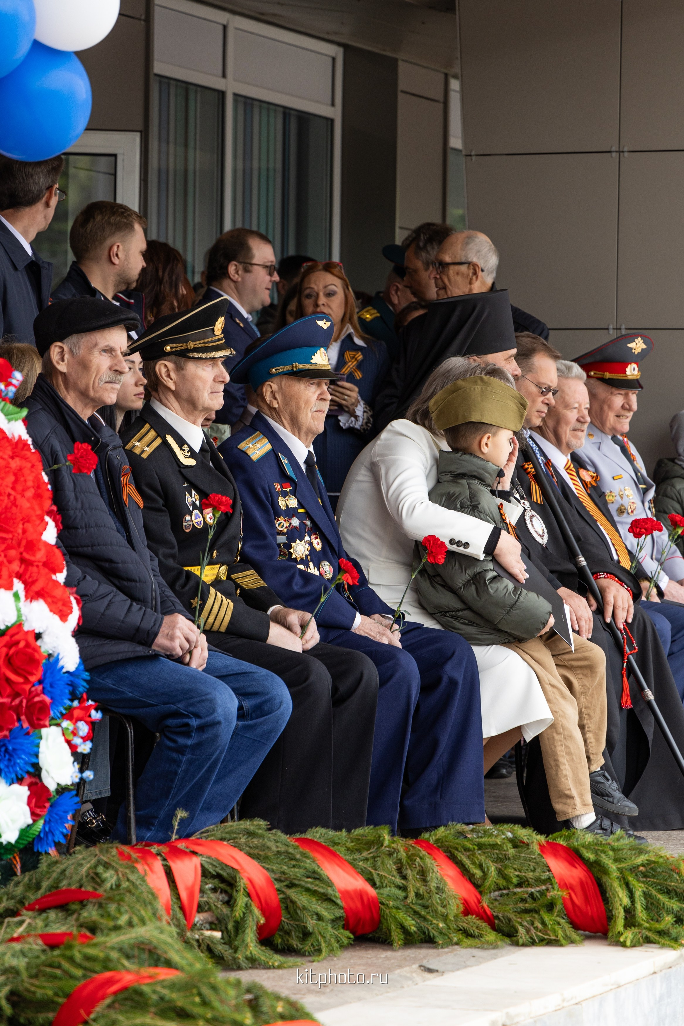Фотосъёмка Дня Победы 2025 в Городце | Репортаж от KitPhoto. Фотограф Нижний Новгород Мария Китаева