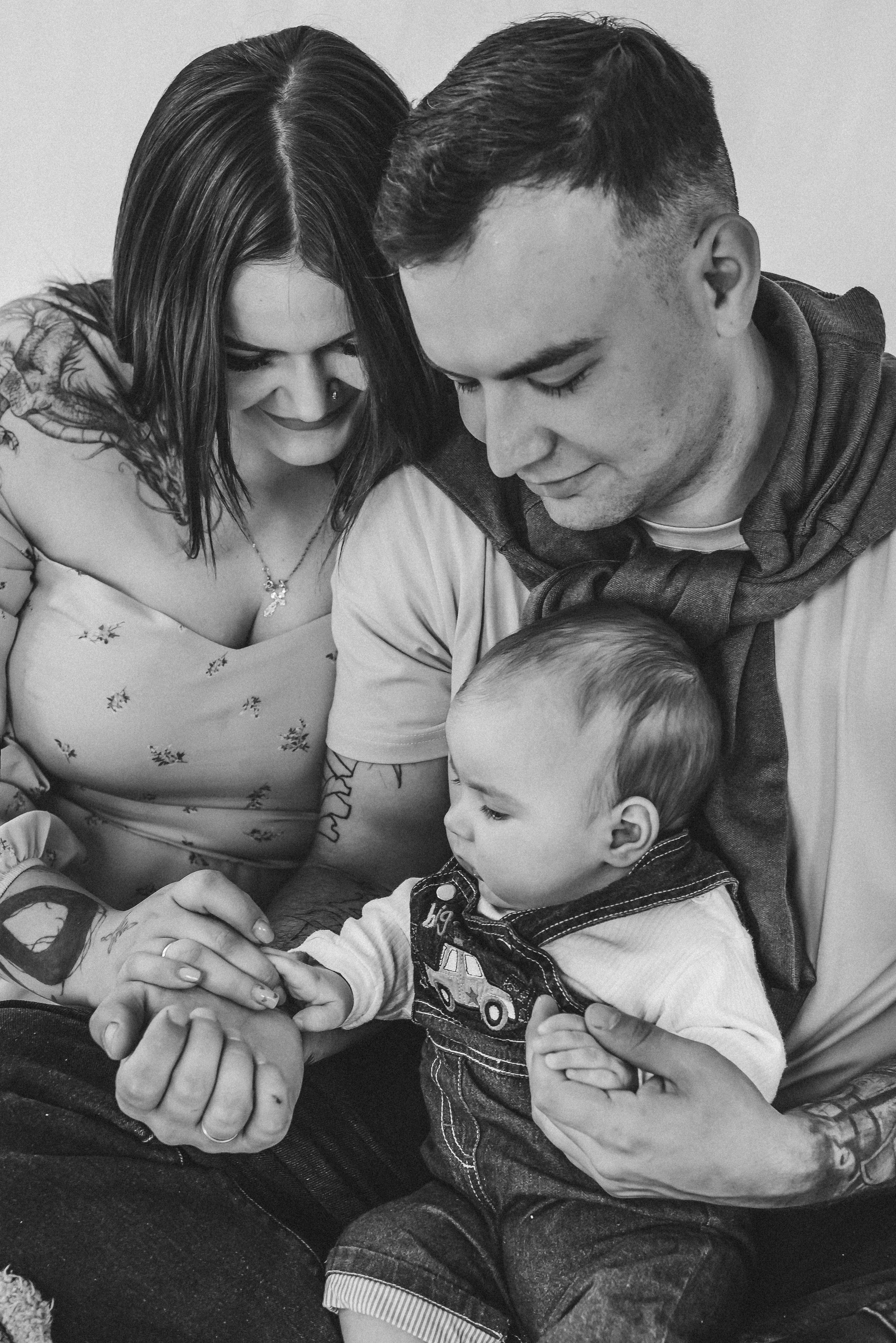 Семейная фотосессия в студии. Свадебный и портретный фотограф lifestyle