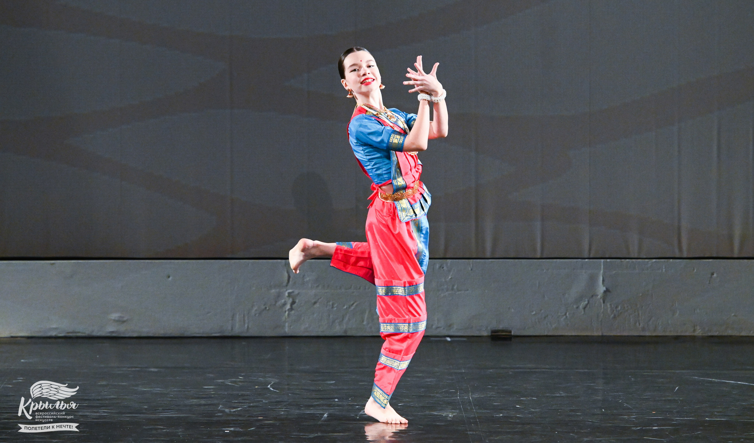 04.06.2025 Всероссийский фестиваль-конкурс искусств «Крылья» г. Санкт- Петербург. Медиастудия Фото Концепт