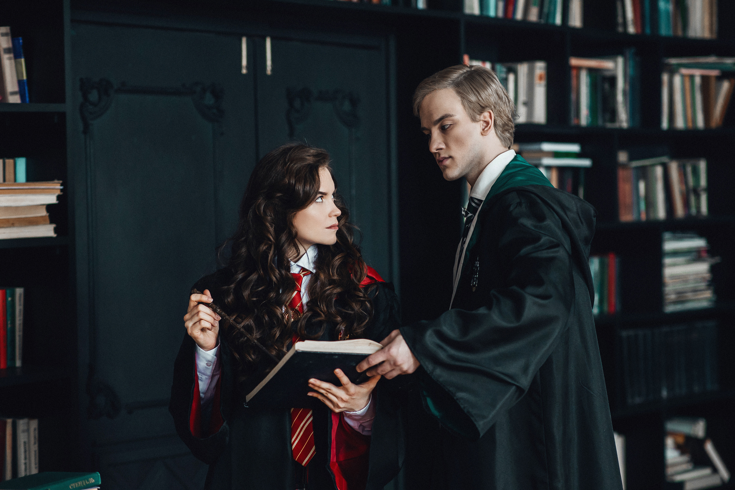 «Драмиона» гостинная факультета Слизерин. Гарри Поттер. Свадебный и портретный фотограф Алина Иванова. Екатеринбург-Москва