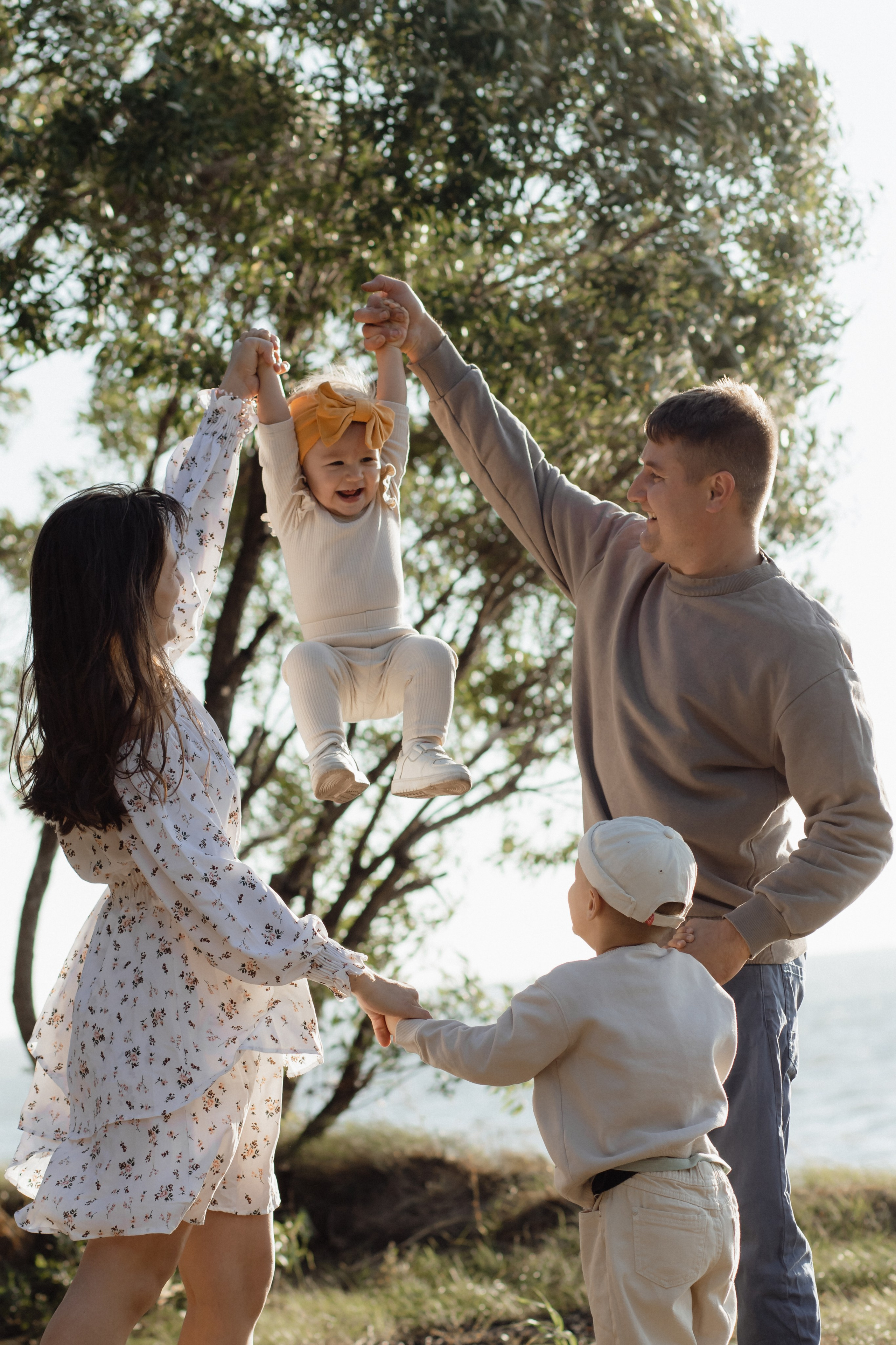 На берегу. Семейный и свадебный фотограф в Челябинске Мария Леонтьева